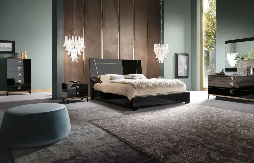 Mont Noir 5 Drawer Chest - Black, High Gloss