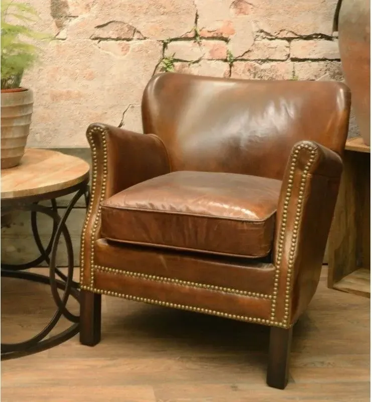 Vintage Leather Club Armchair - Brown