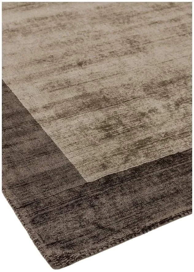 Plain Blade Border Rug - Brown