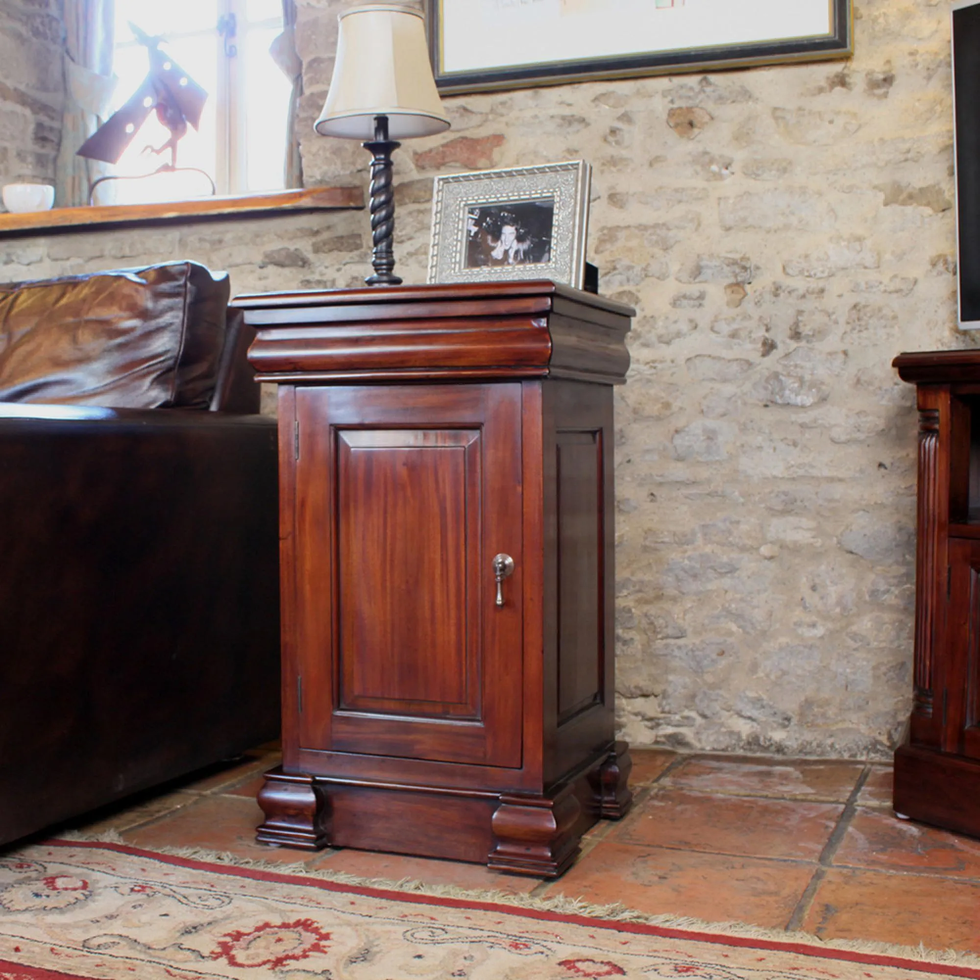 Luton Lamp Table - Mahogany, Gloss Lacquer