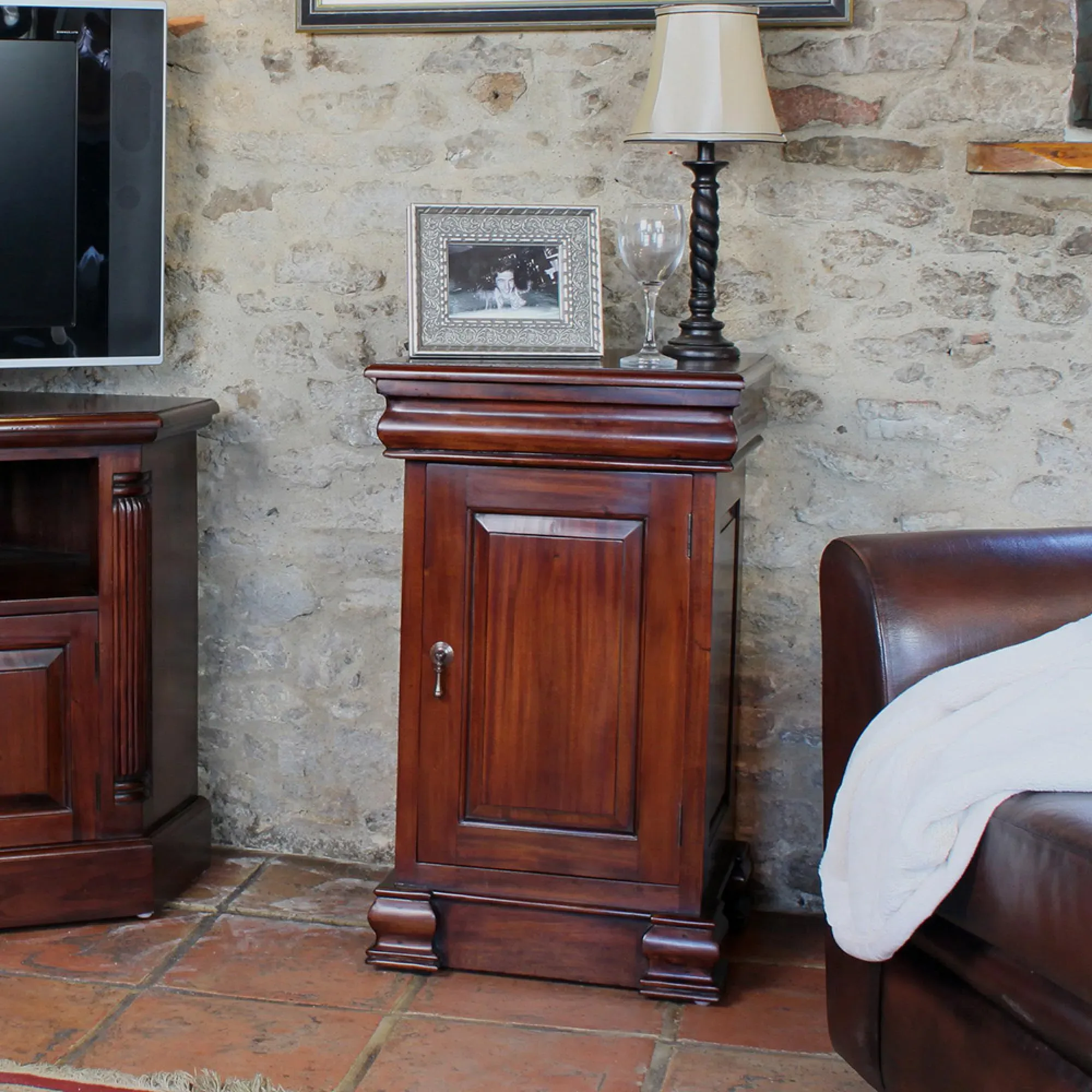Luton Lamp Table - Mahogany, Gloss Lacquer