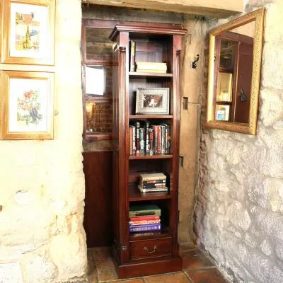 Luton Narrow Bookcase - Gloss Lacquer, Mahogany image