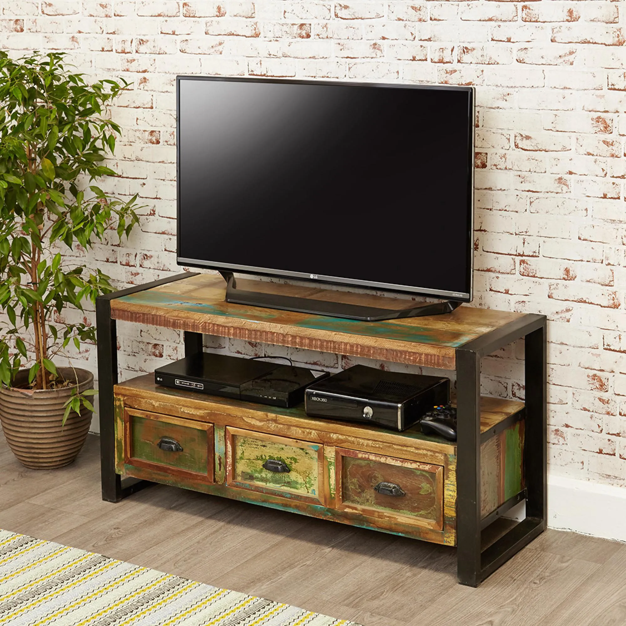 Urmston Reclaimed TV Cabinet - Satin Lacquer