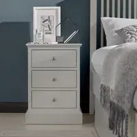 Ashby 3 Drawer Bedside Cabinet - Soft Grey, Beech