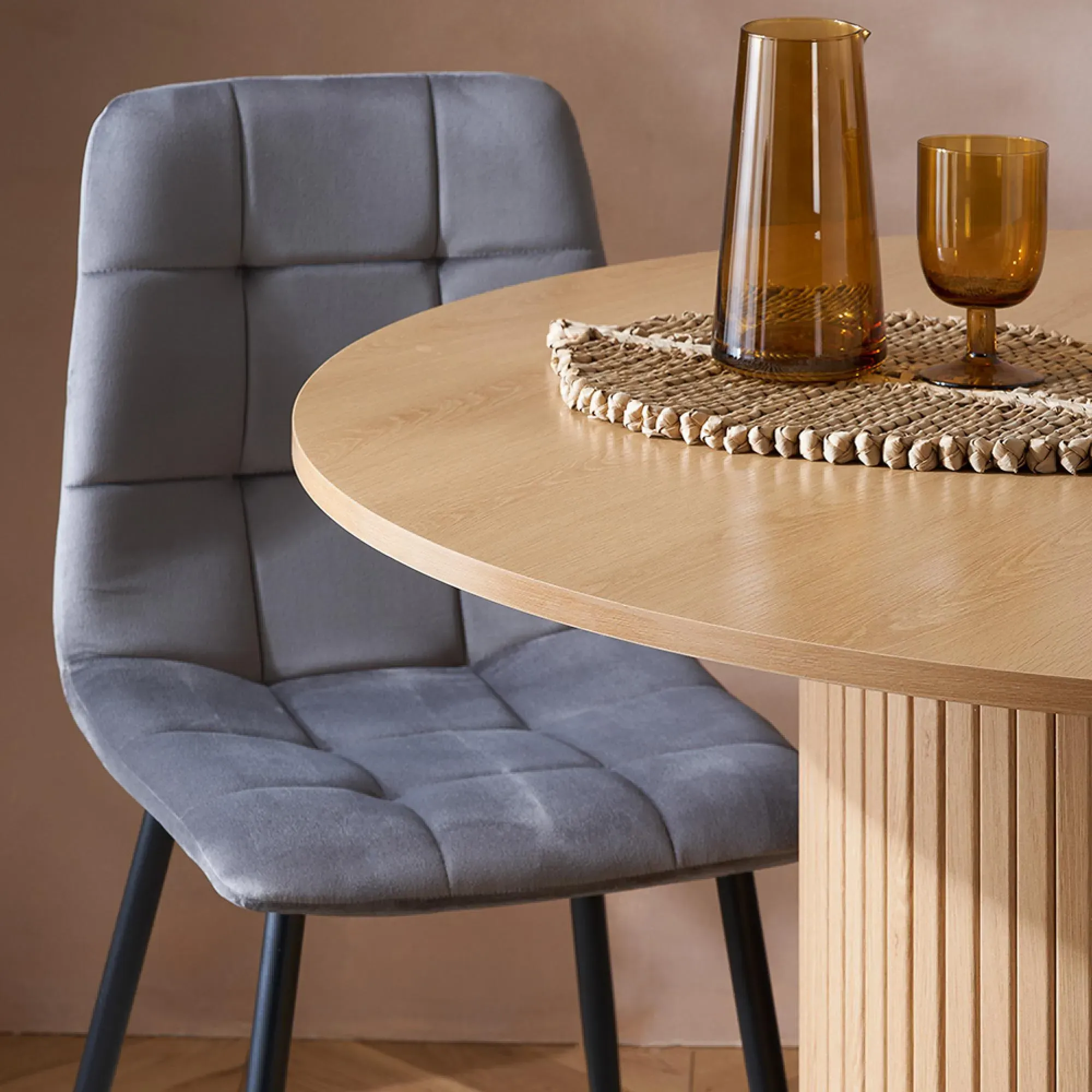 Axel 4 Seater Round Dining Table - Oak