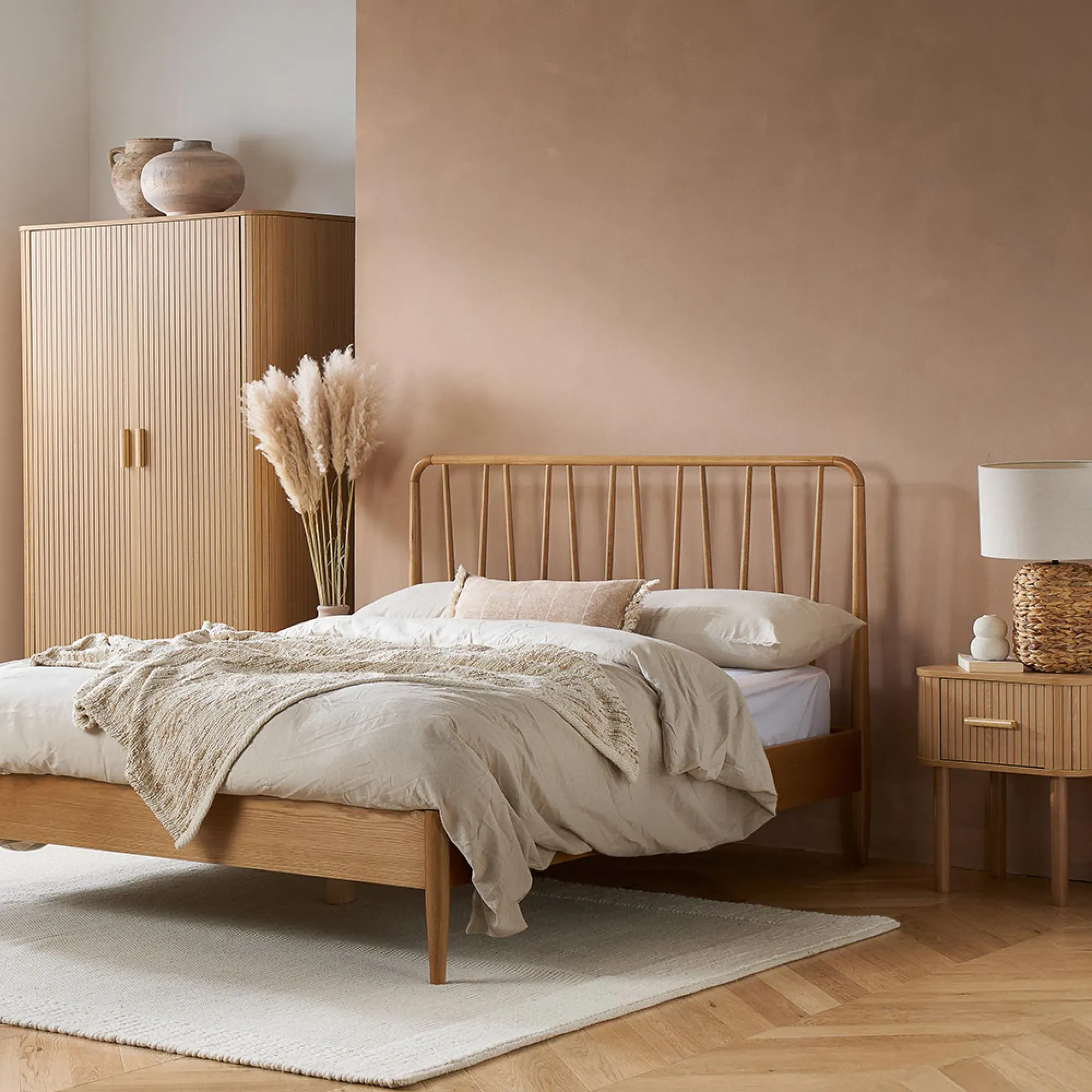 Axel Fluted 1 Drawer Curved Bedside Cabinet - Oak