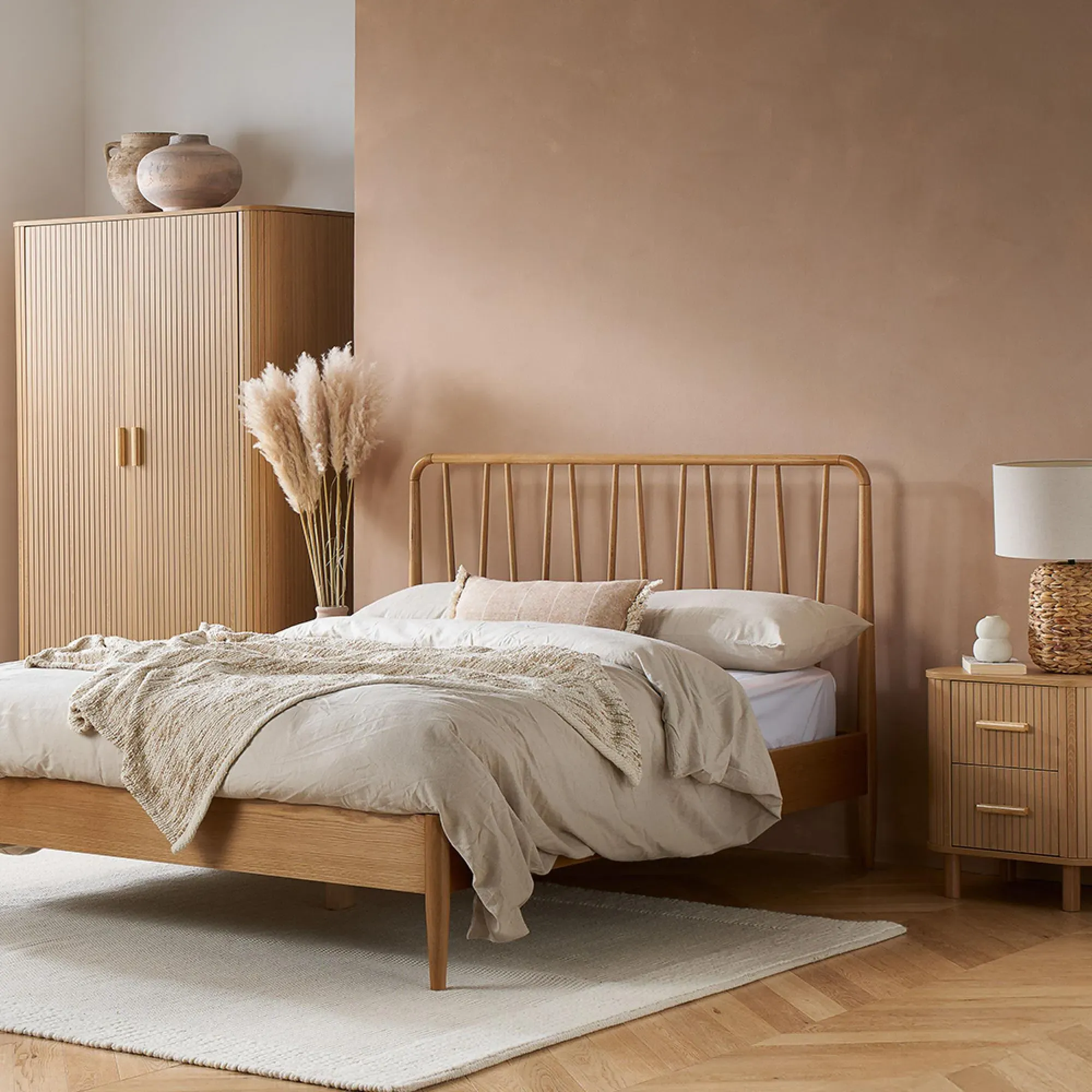 Axel Fluted 2 Drawer Curved Bedside Cabinet - Oak