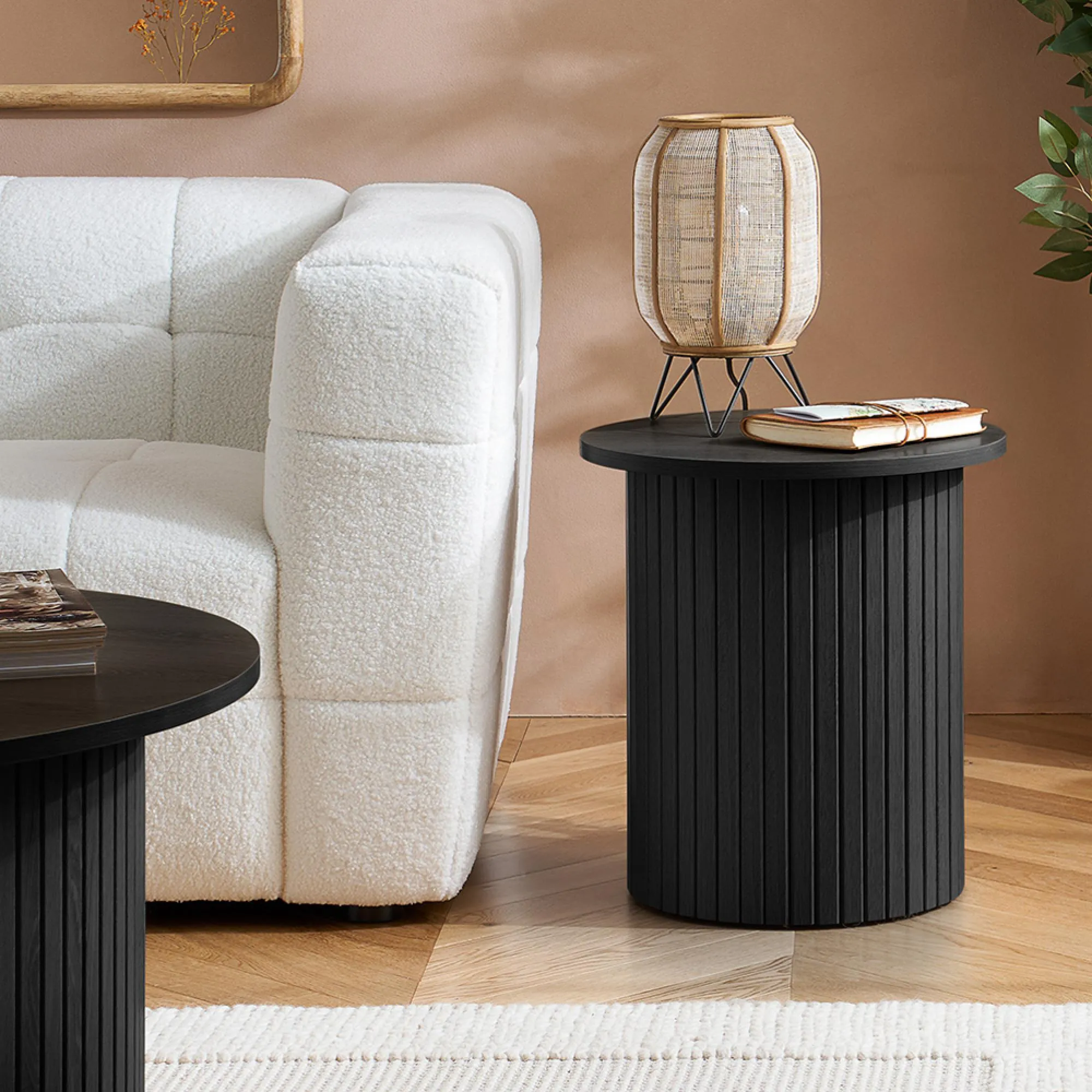 Axel Fluted Round Side Table - Black