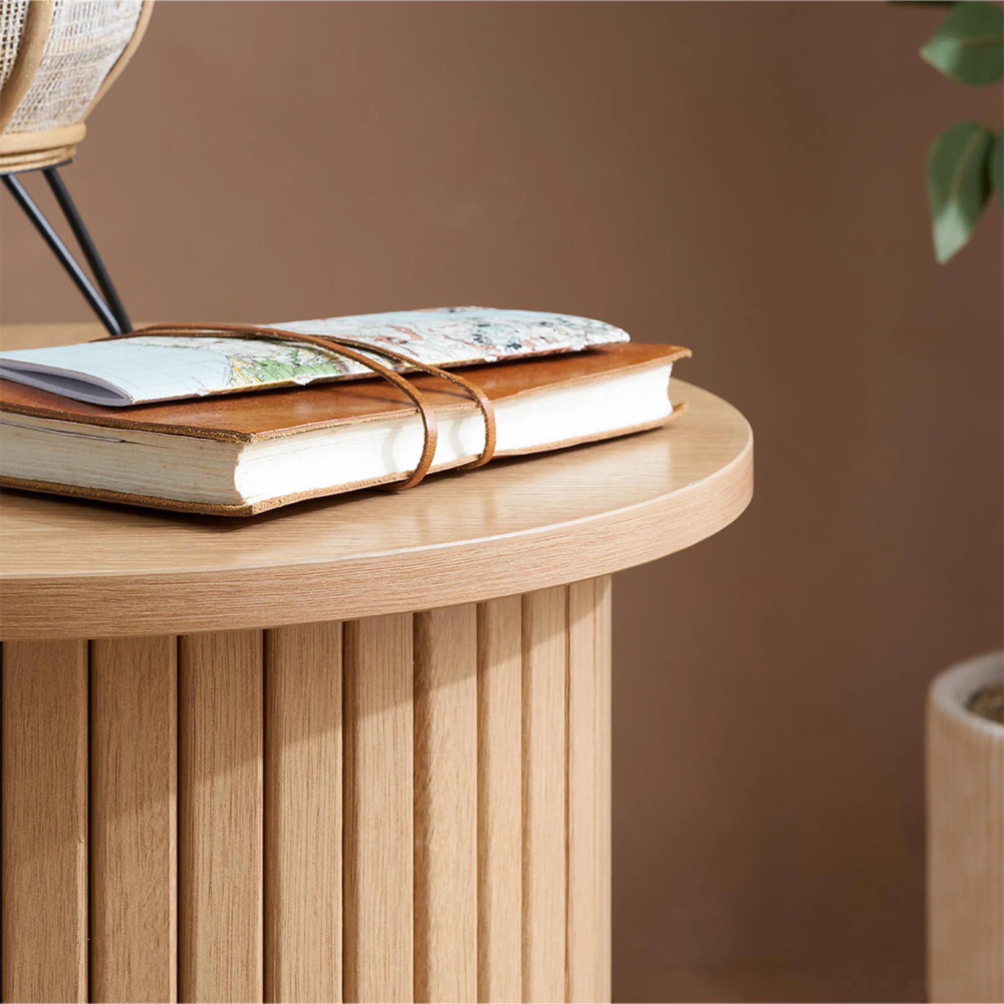 Axel Fluted Round Side Table - Oak