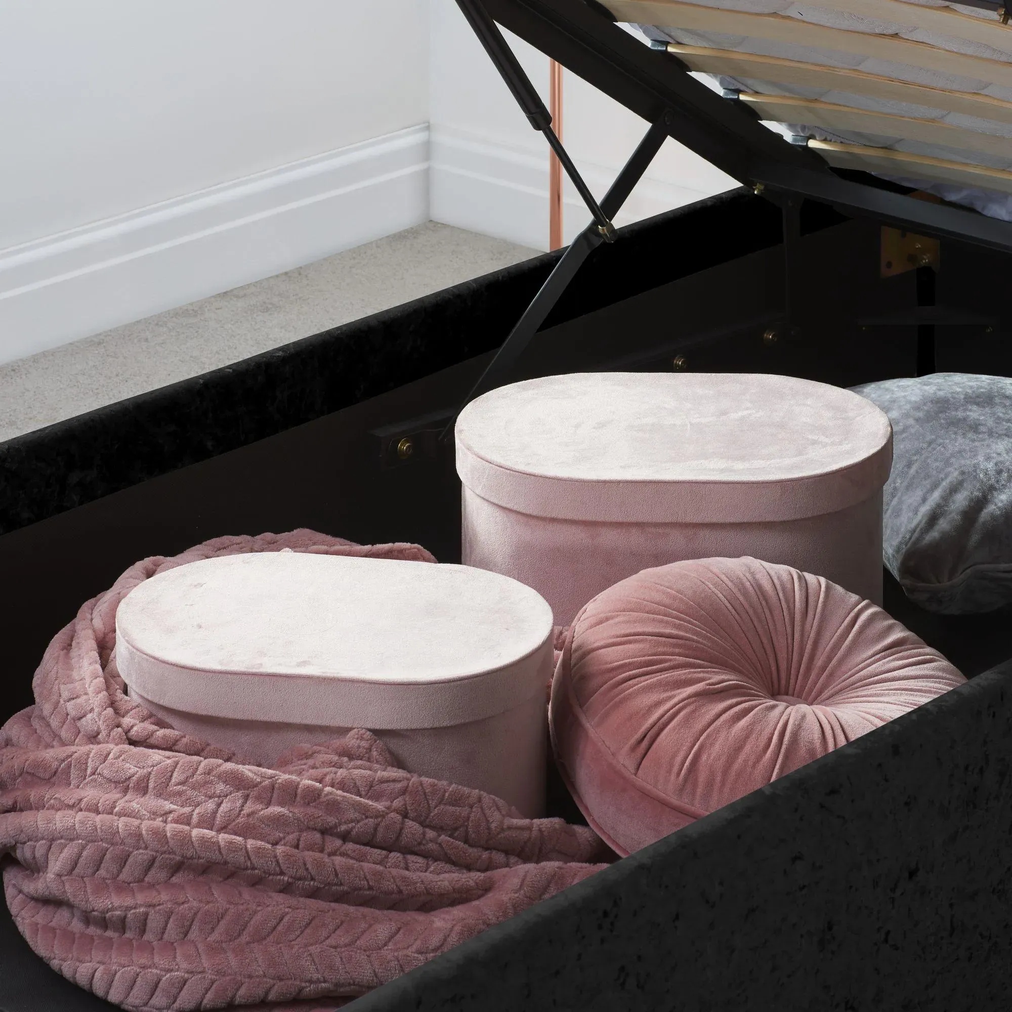 Berlin Ottoman Storage Bed - Black, Crushed Velvet