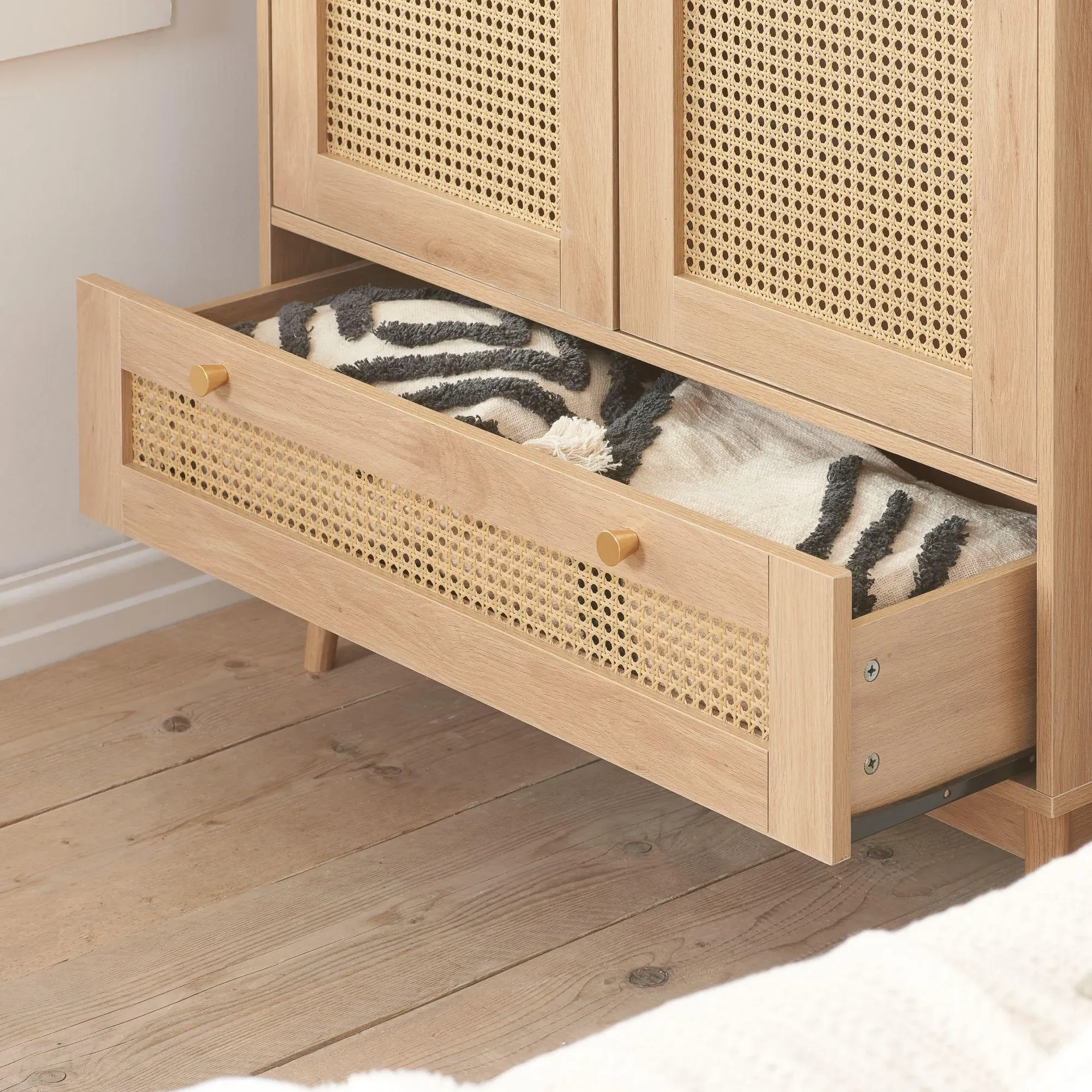 Croxley 2 Door Wardrobe with Drawer - Oak, Rattan
