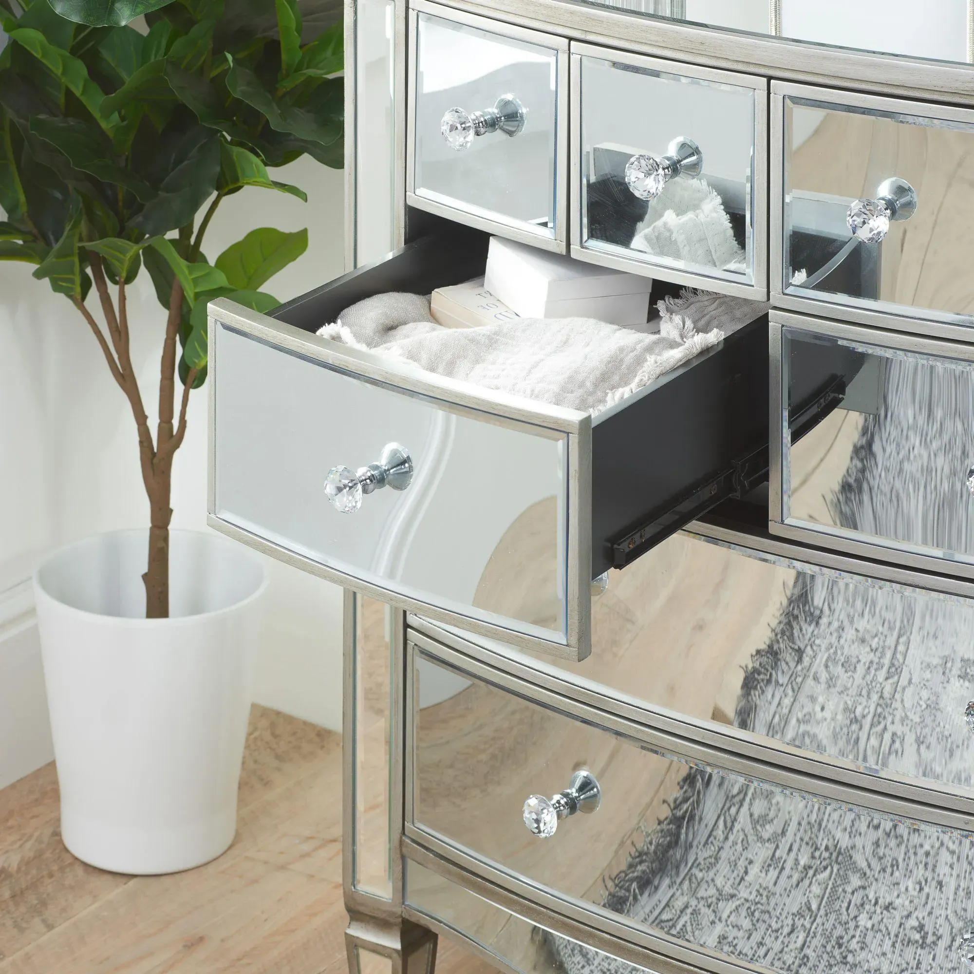 Elysee 4+4 Drawer Chest - Mirrored Glass