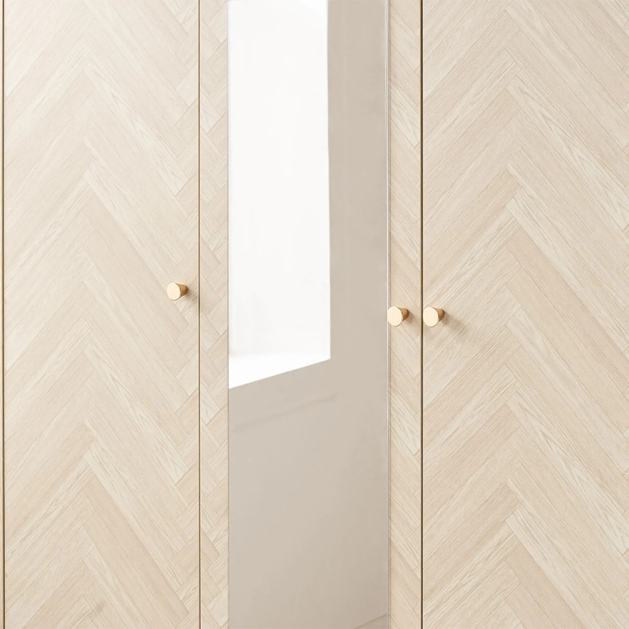 Herringford 3 Door Mirror Wardrobe - Oak