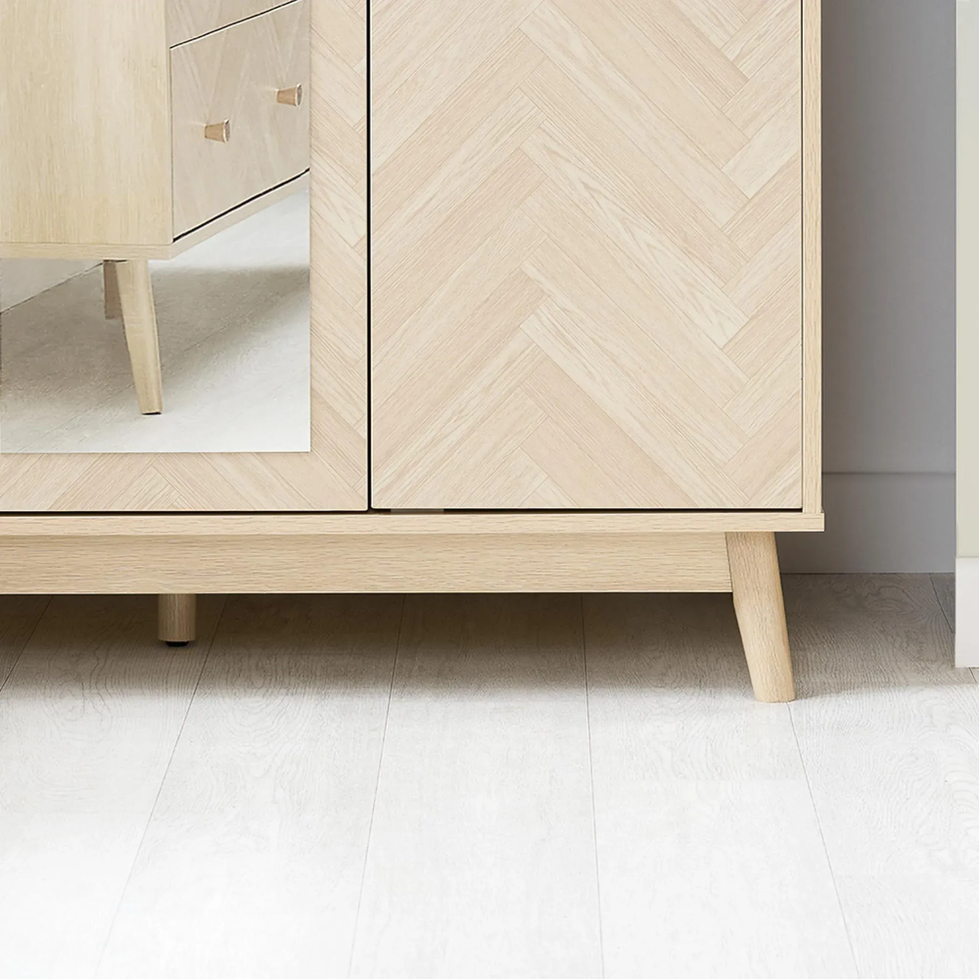 Herringford 3 Door Mirror Wardrobe - Oak