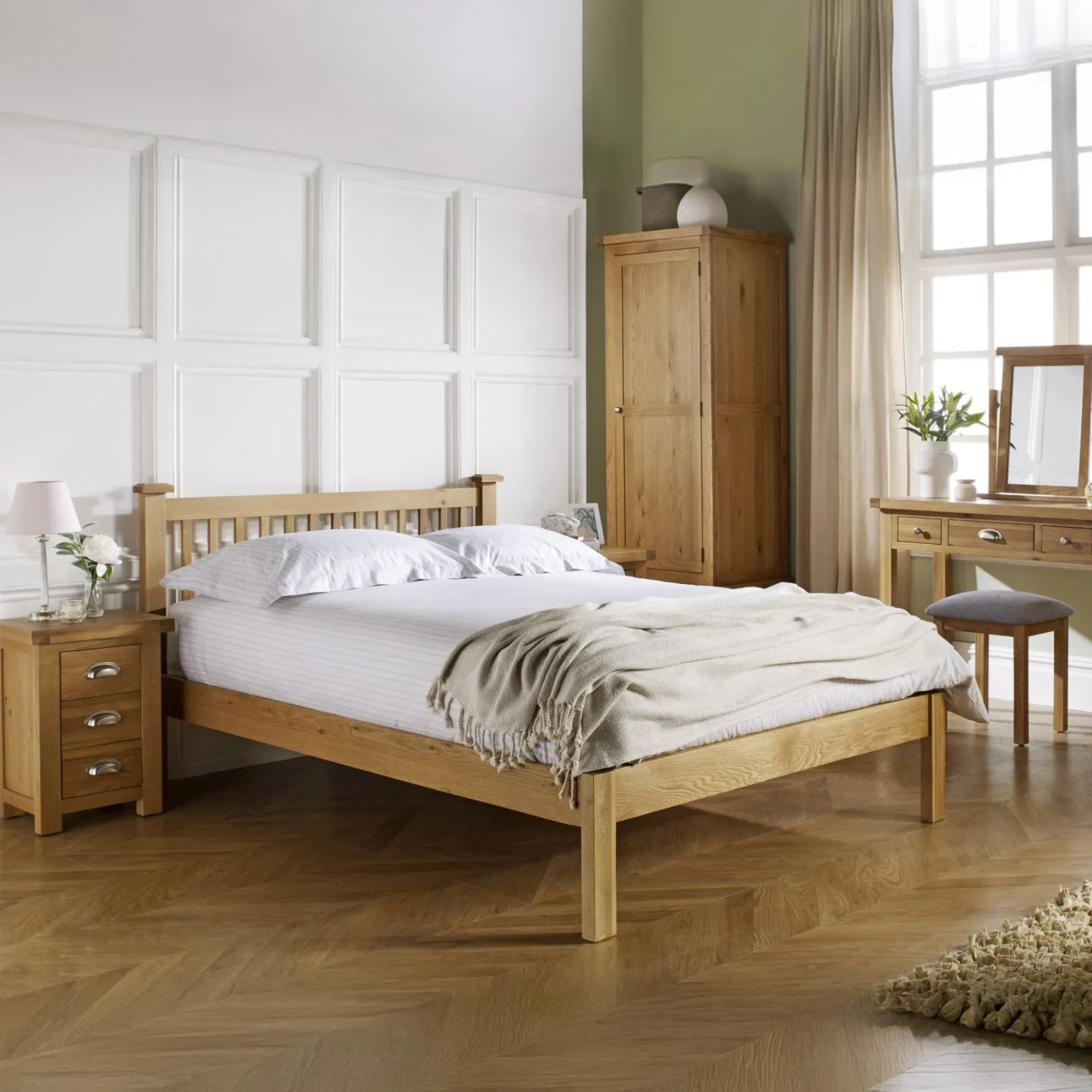 Woburn 3 Drawer Bedside Cabinet - Rustic Oak