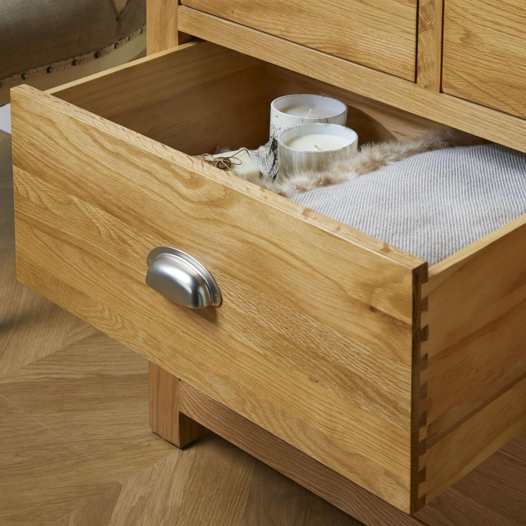 Woburn 4+3 Drawer Wide Chest - Rustic, Oak