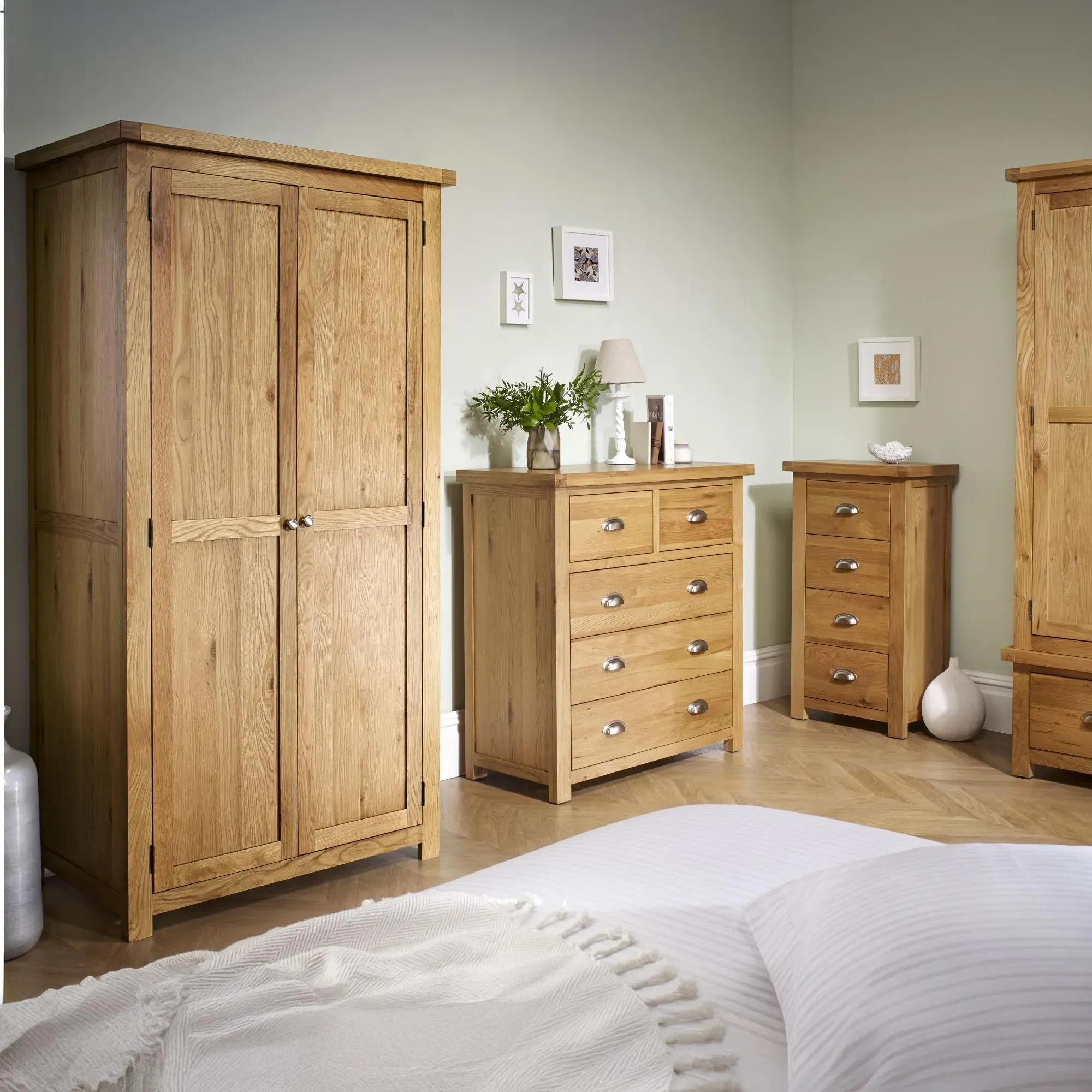 Woburn 4+3 Drawer Wide Chest - Rustic, Oak