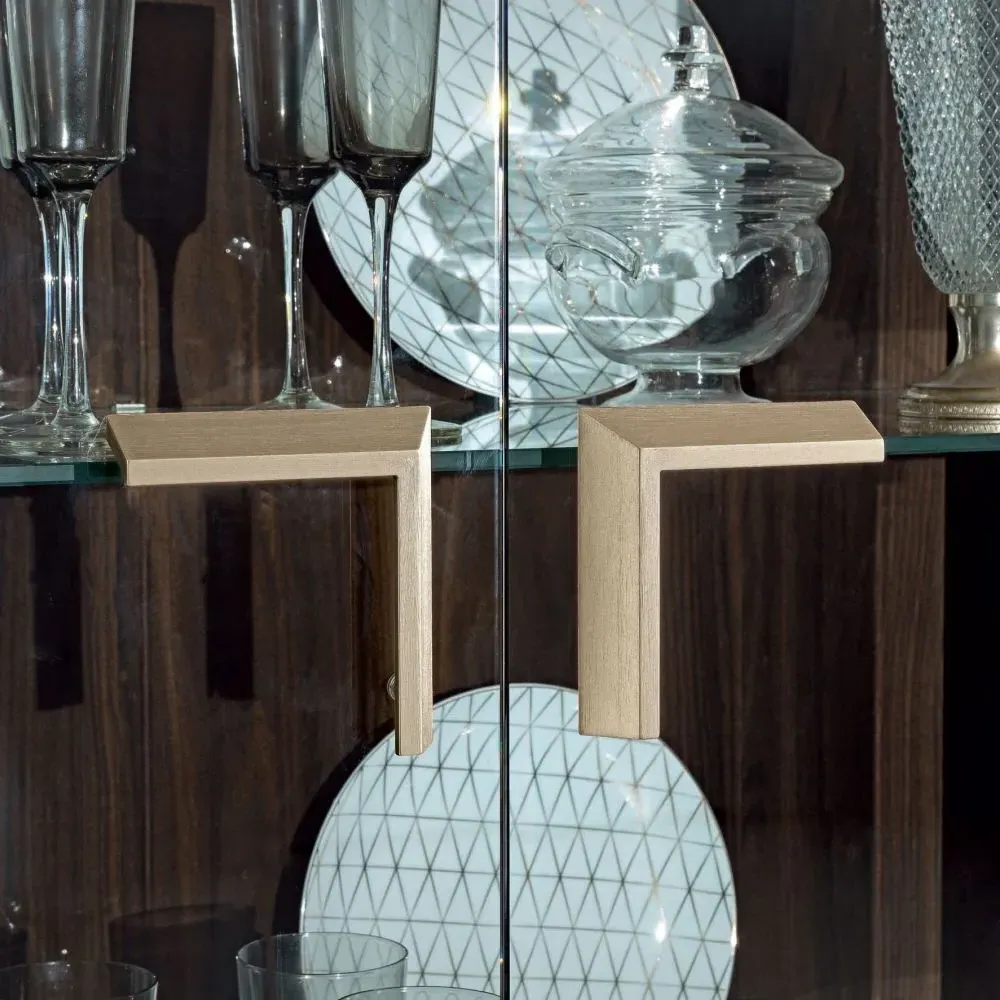 Modum Volare 2 Door Vitrine with Light - Walnut