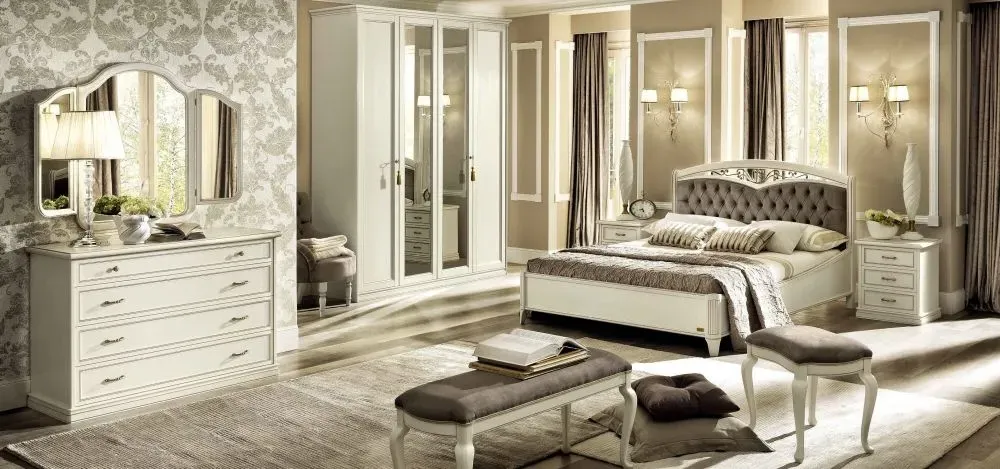 Nostalgia 3 Drawer Bedside Cabinet - Bianco Antico