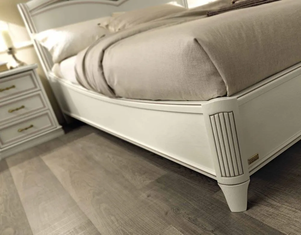 Nostalgia Bianco Antico Queen Size Bed Frame - White