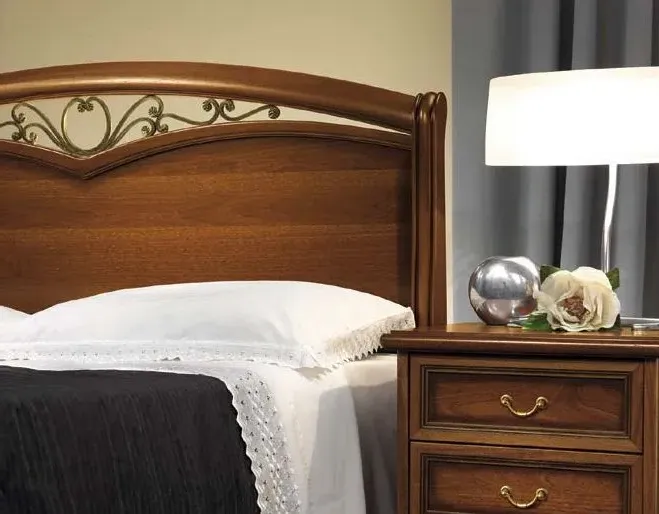 Nostalgia Queen Size Bed Frame - Walnut