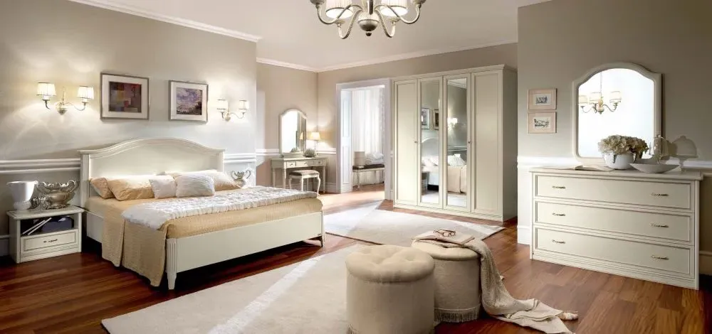 Nostalgia Ricordi Gendarme Queen Size Bed - Antique White