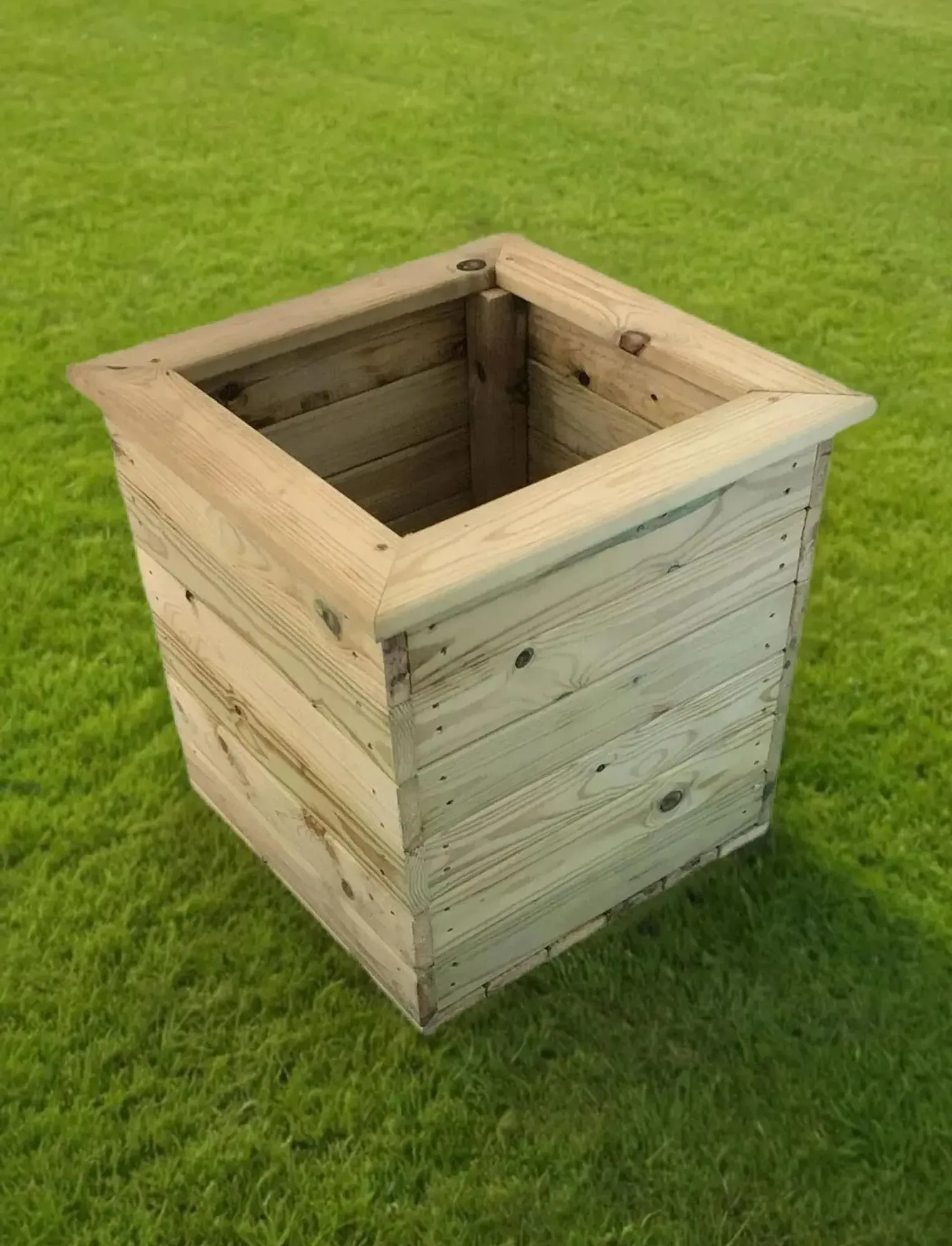 Deluxe Timber Square Garden Planter - Brown