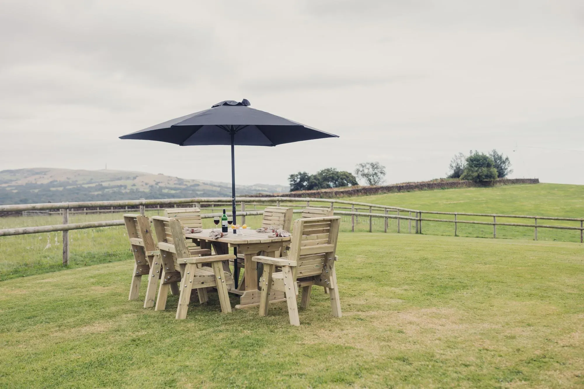 Ergo Redwood Garden Table Set with 6 Chairs - Ivory