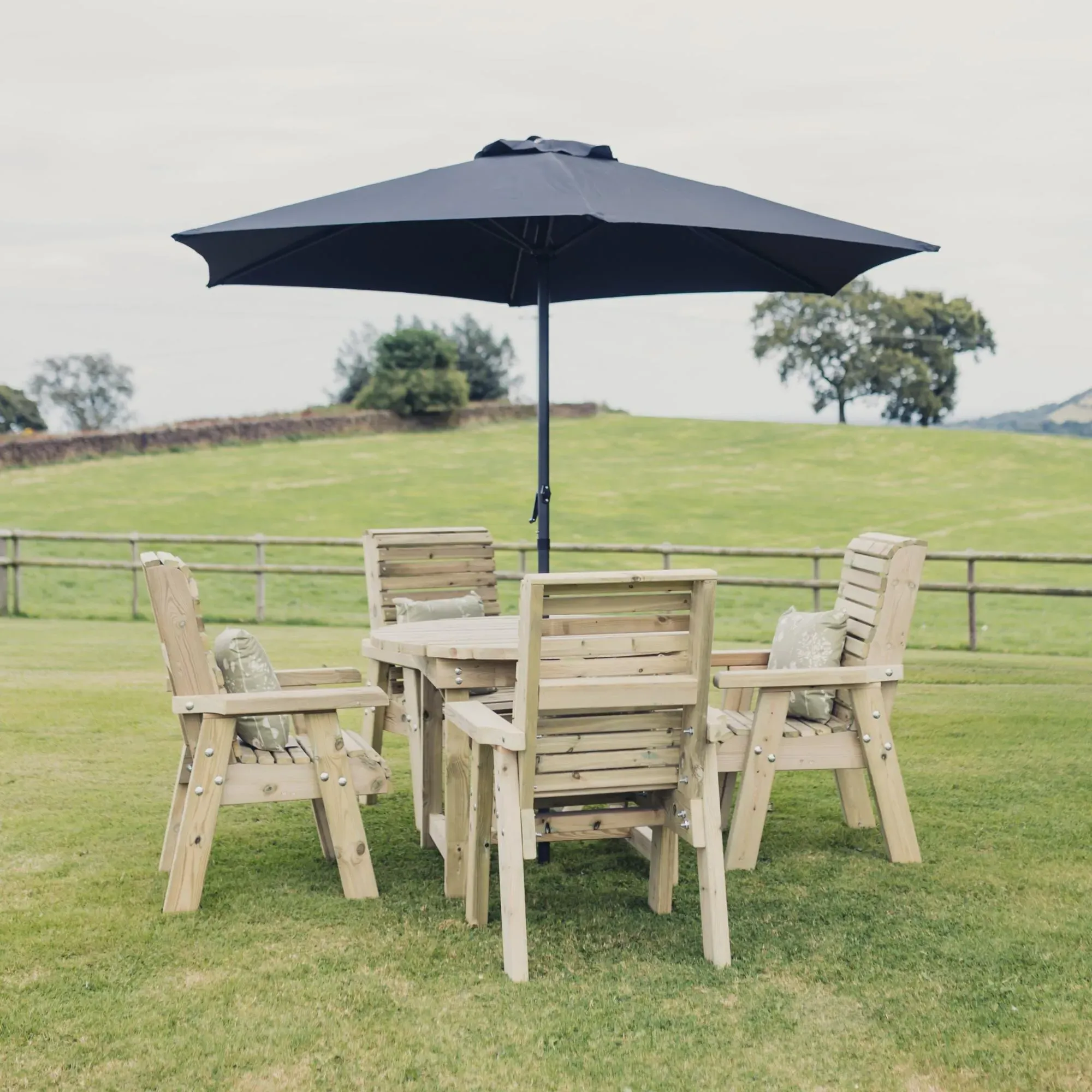 Ergo Timber 4-Seater Round Garden Dining Set