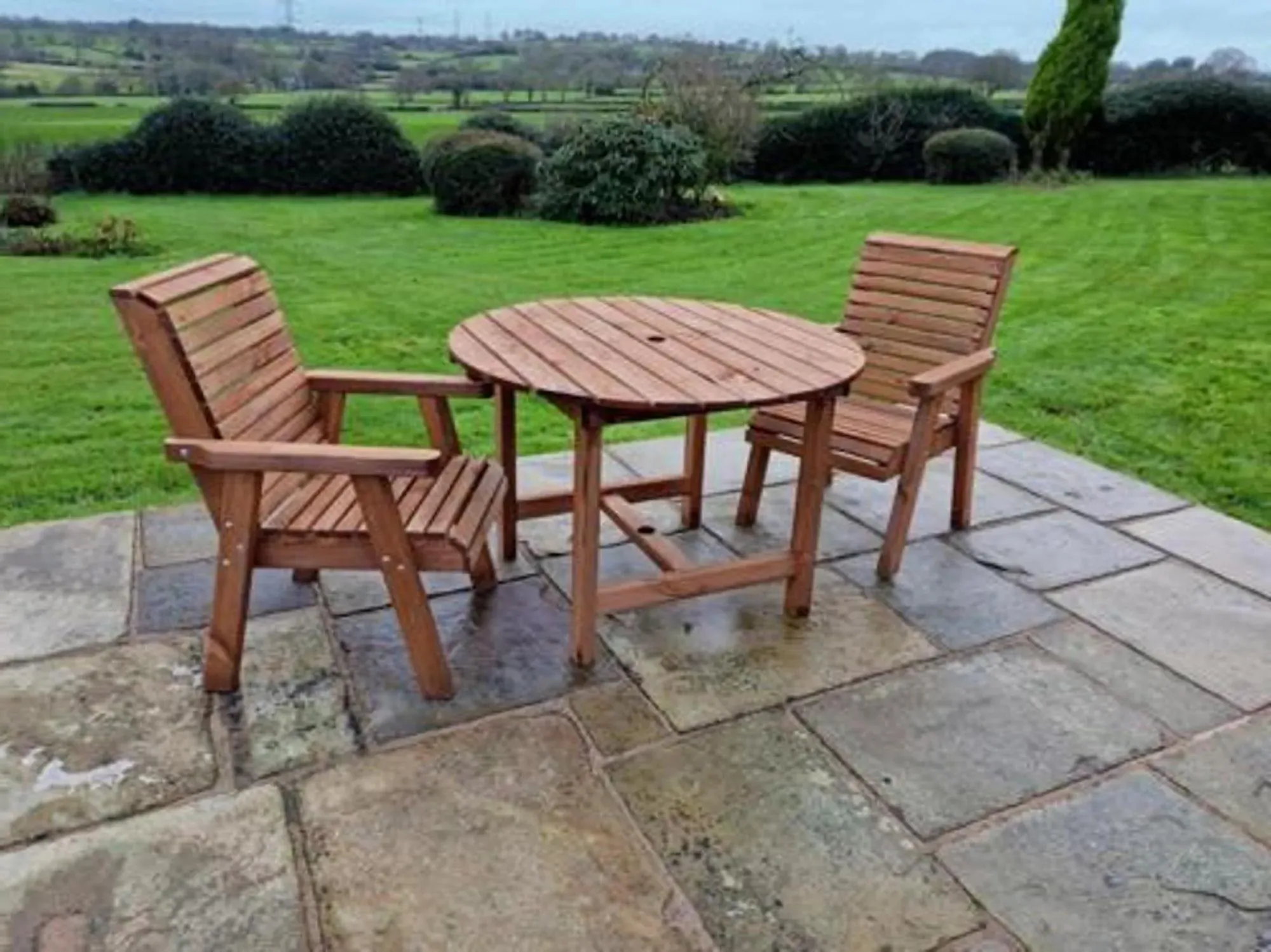 Redwood 2-Seater Round Garden Dining Set - Brown