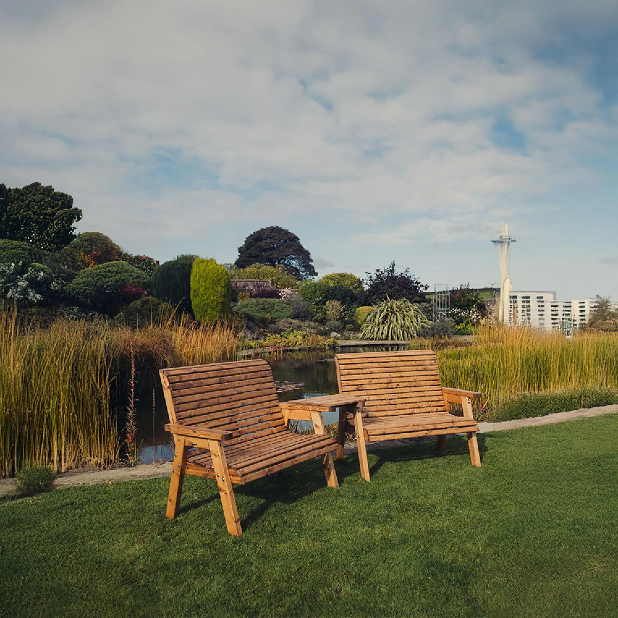 Redwood Angled 2-Seater Garden Benches Set - Brown