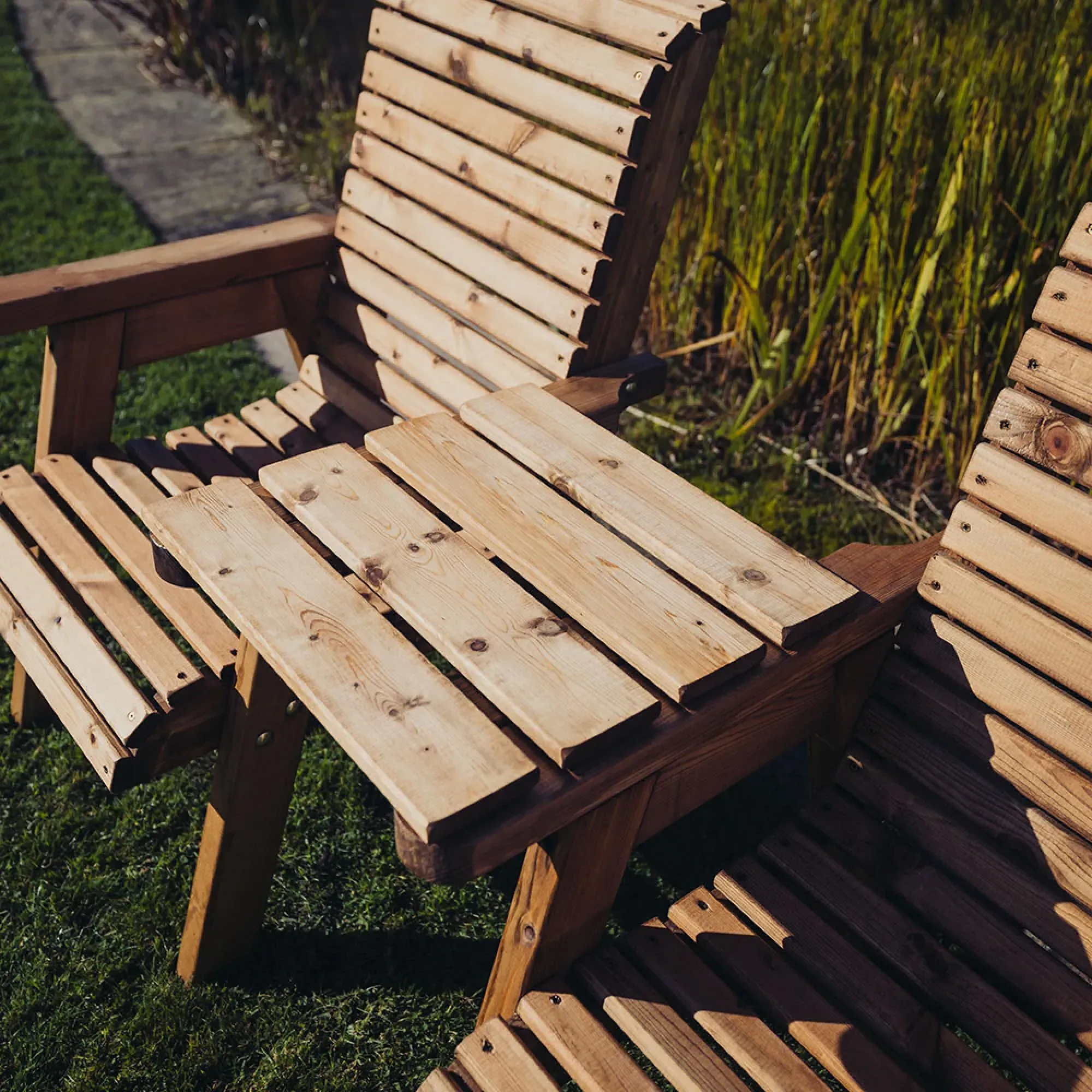 Square Garden Love Seat - Brown, Redwood