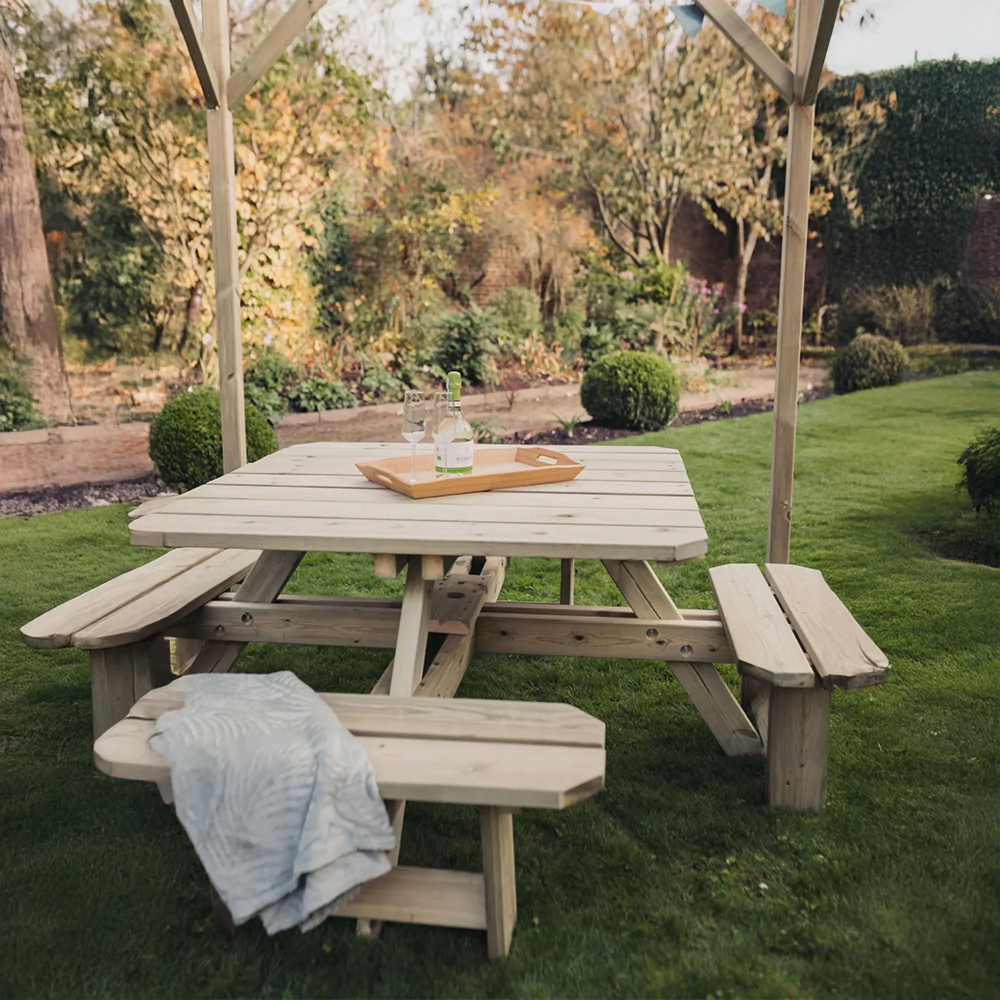 Westwood Square Picnic Table Set with 4 Benches - Ivory