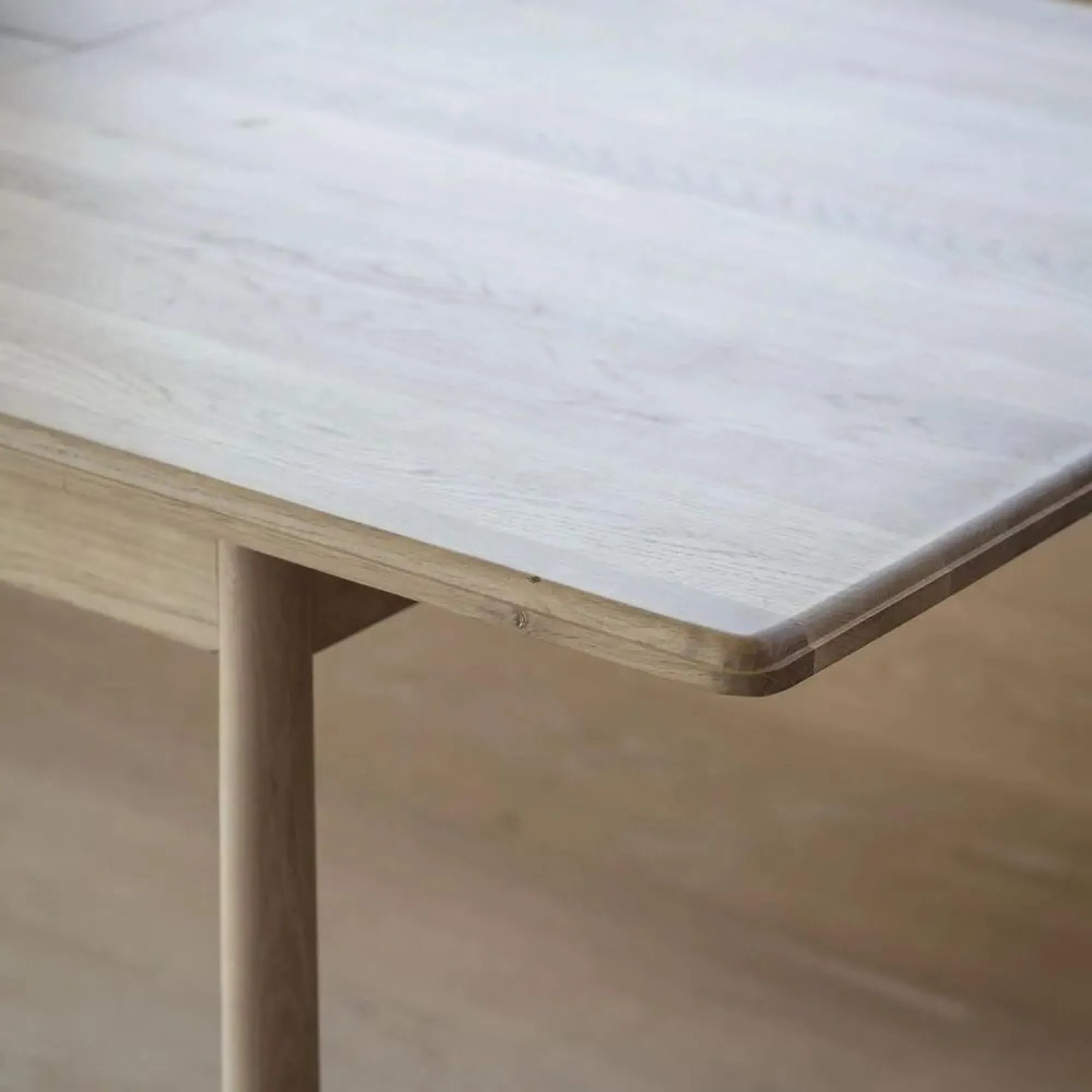 Wycombe Oak Extendable Dining Table - Oak