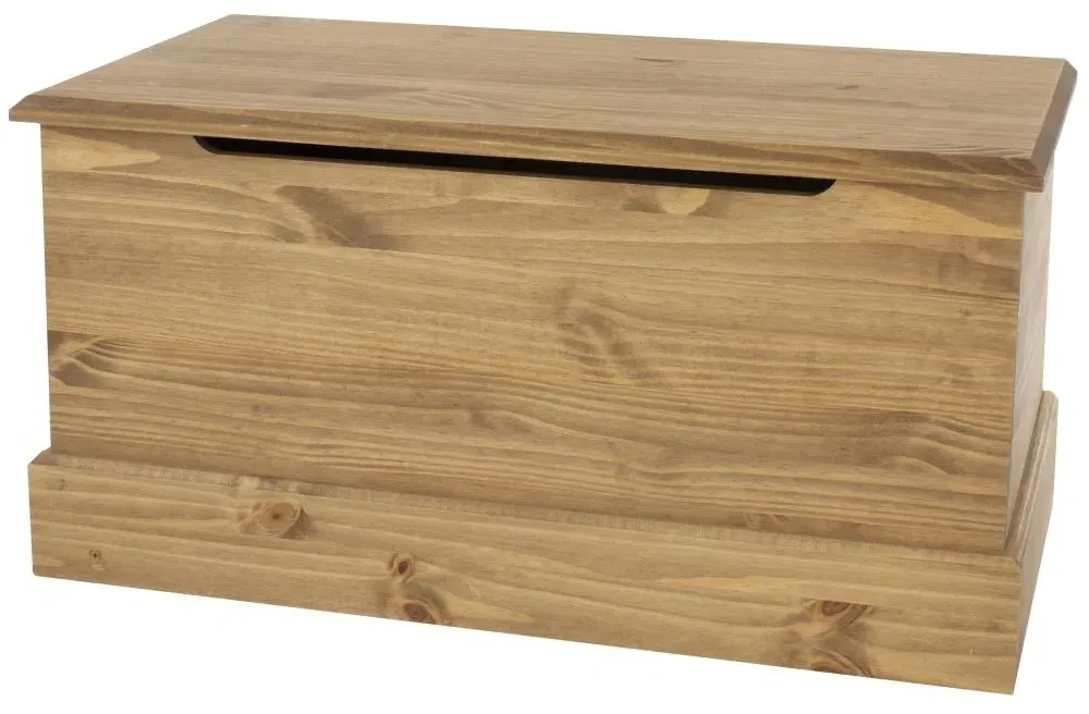 Costilla Pine Ottoman Storage Trunk