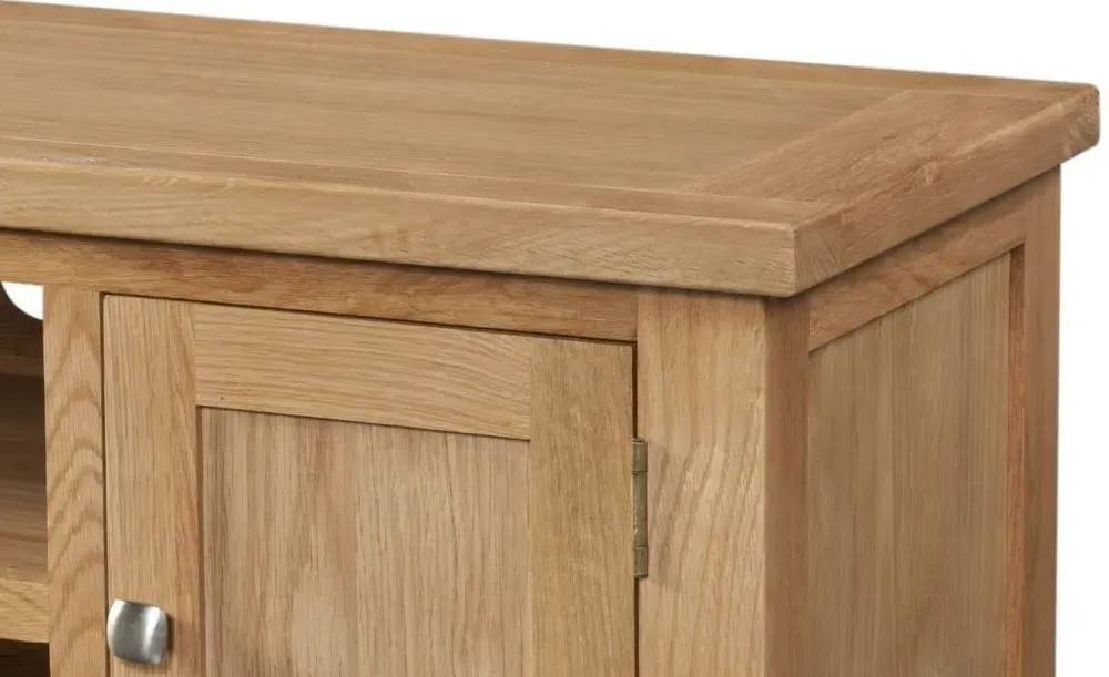 Appleby Oak 120cm TV Unit - Light Lacquer