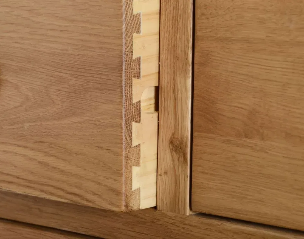 Appleby Oak 3 Door Triple Wardrobe - Light Lacquer, Oak