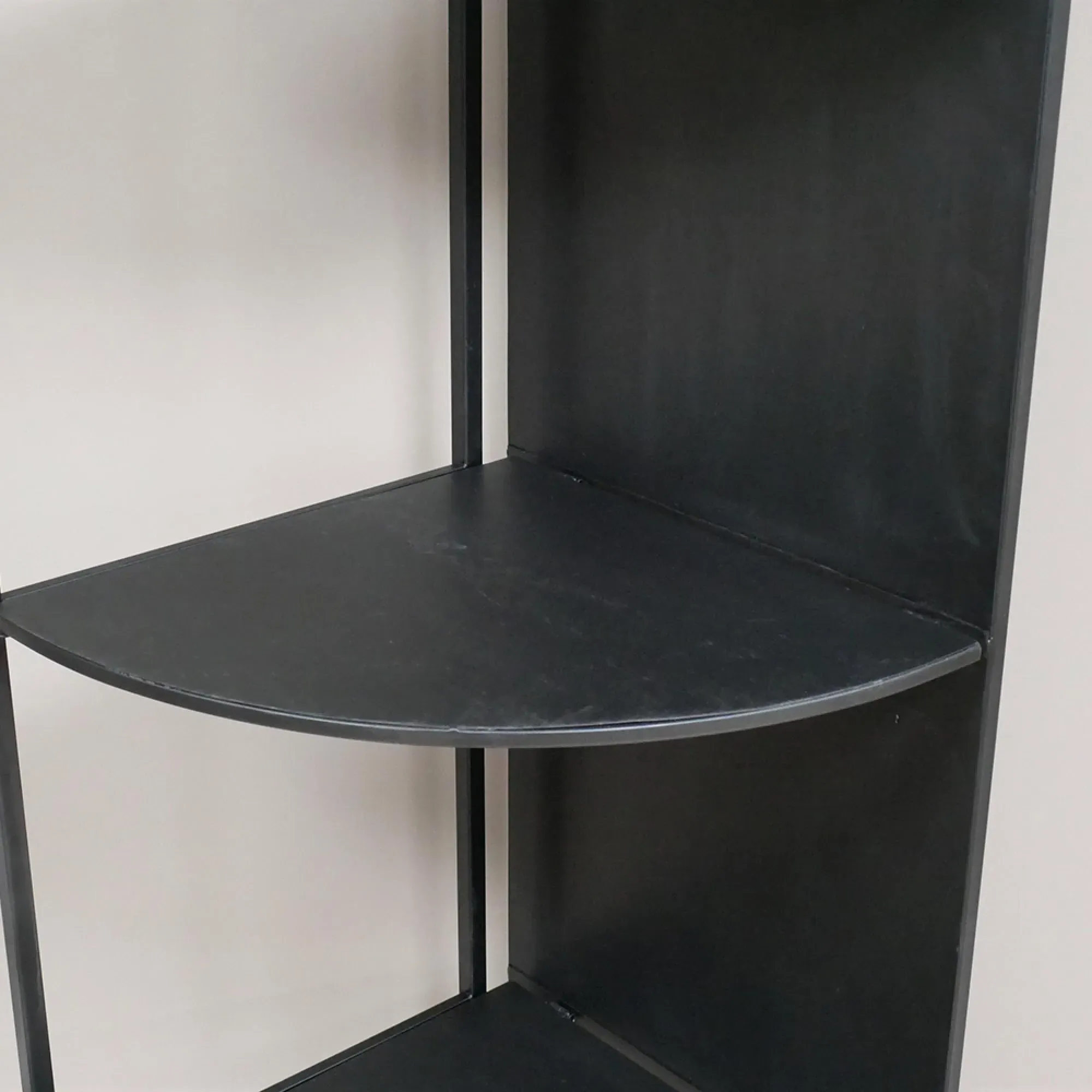 Corner Metal Shelves - Black