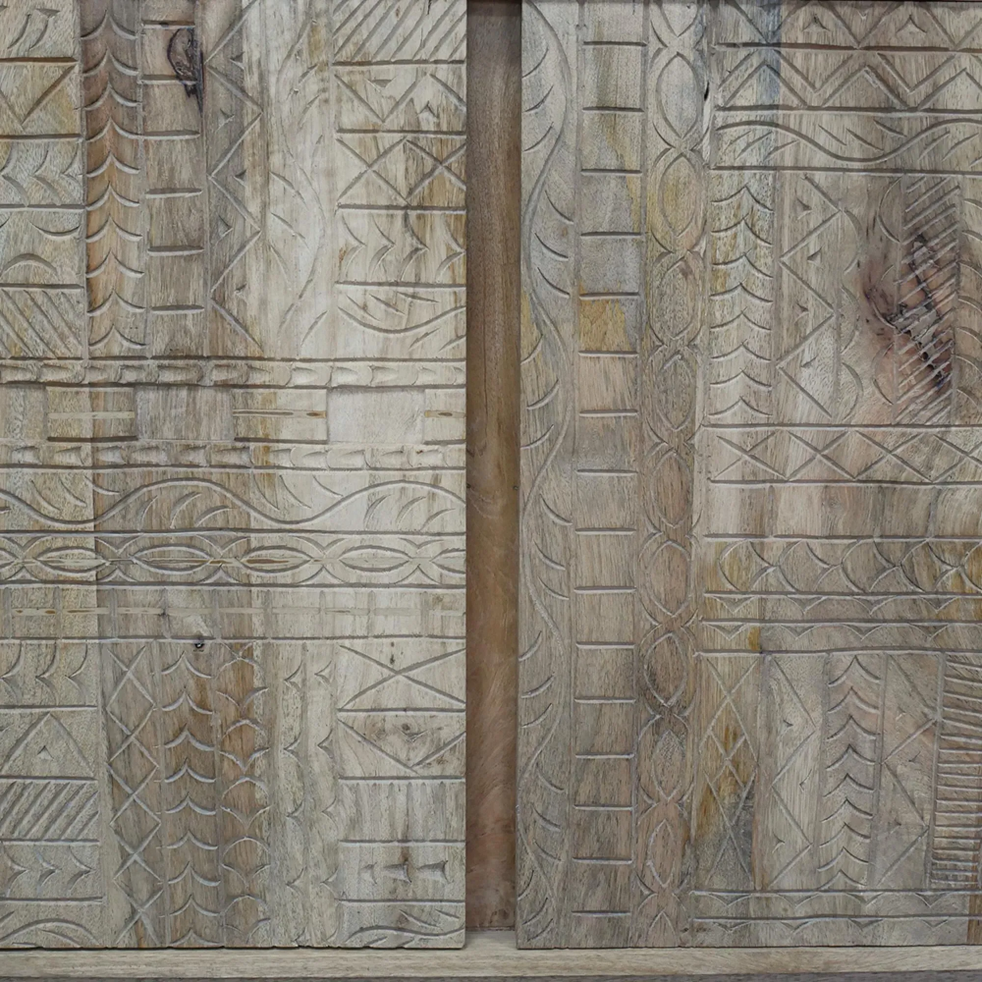 Large Sideboard with 2 Doors - Mango Wood