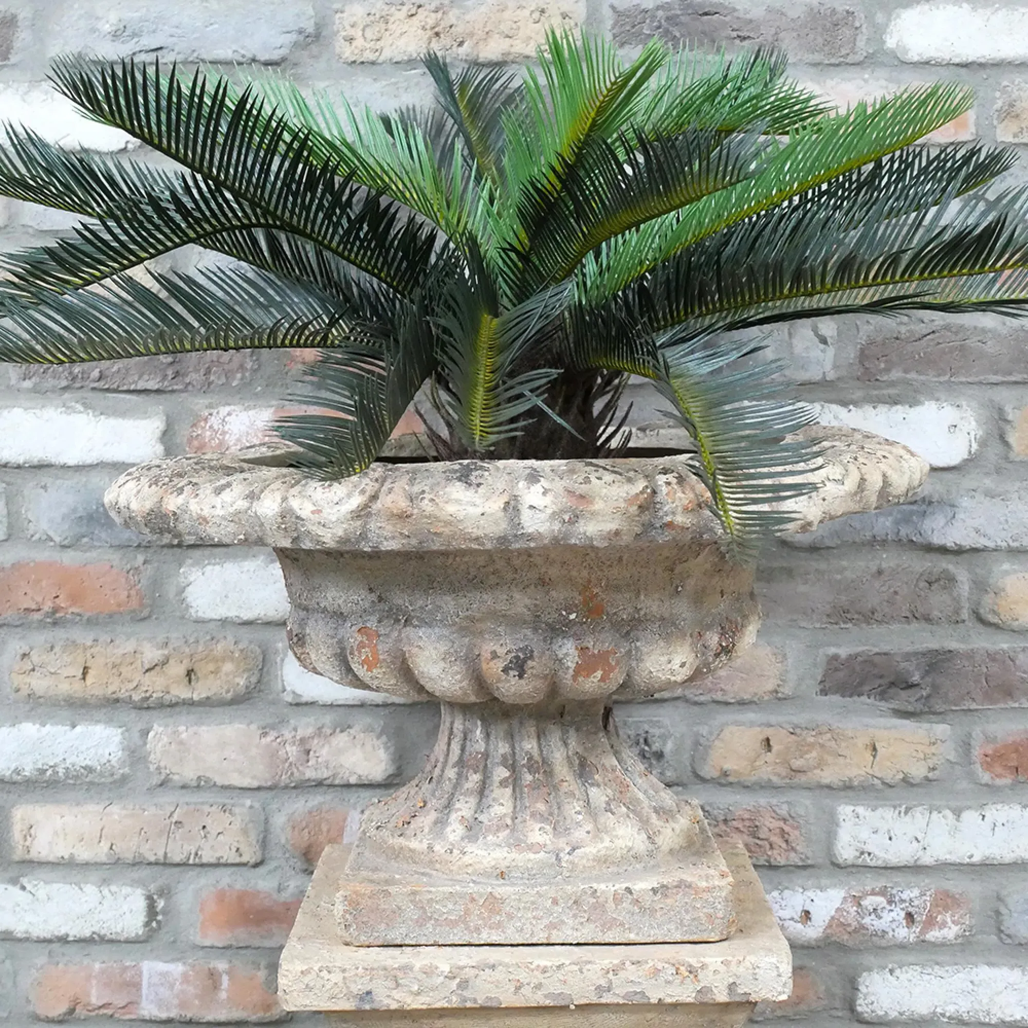 Plant Pedestal Garden Urn