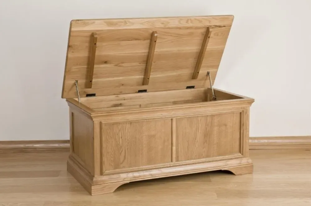 Lyon Oak Blanket Box - Lacquer, Oak