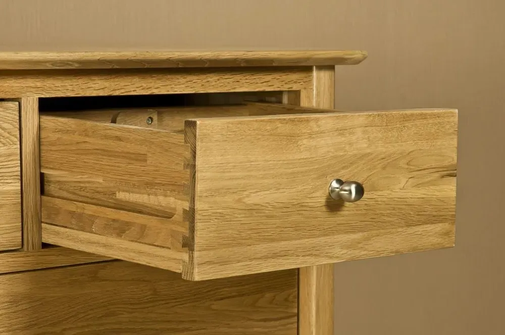 Shaker Oak 3+4 Drawer Chest - Oak