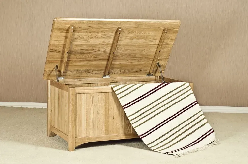 Shaker Oak Blanket Box - Natural Lacquered