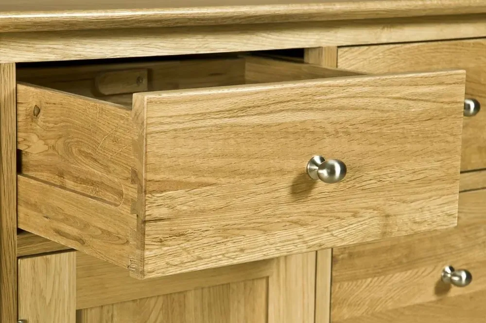 Shaker Oak Wide Sideboard - Natural Lacquered