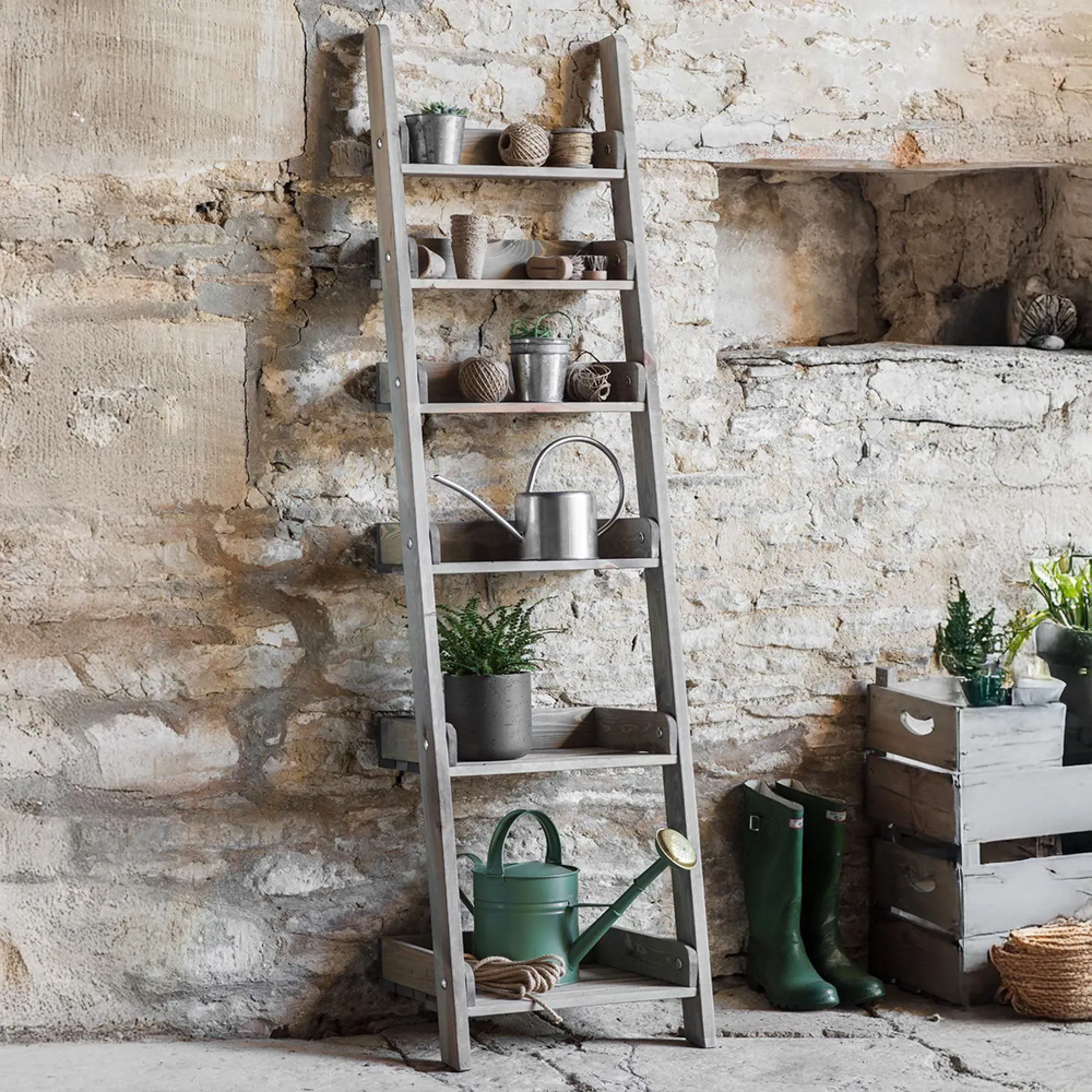 Aldsworth Small Shelf Ladder - Natural Wood