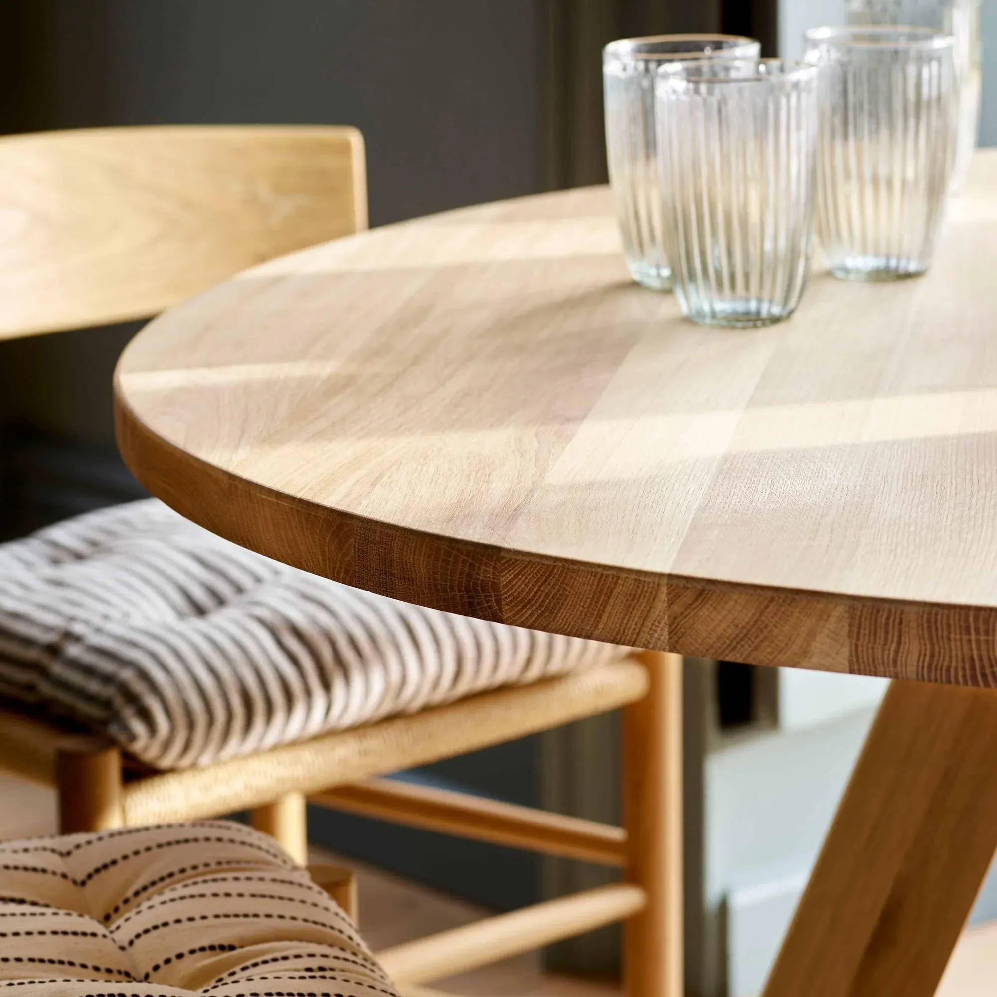 Hambledon Round Dining Table - Natural Oak