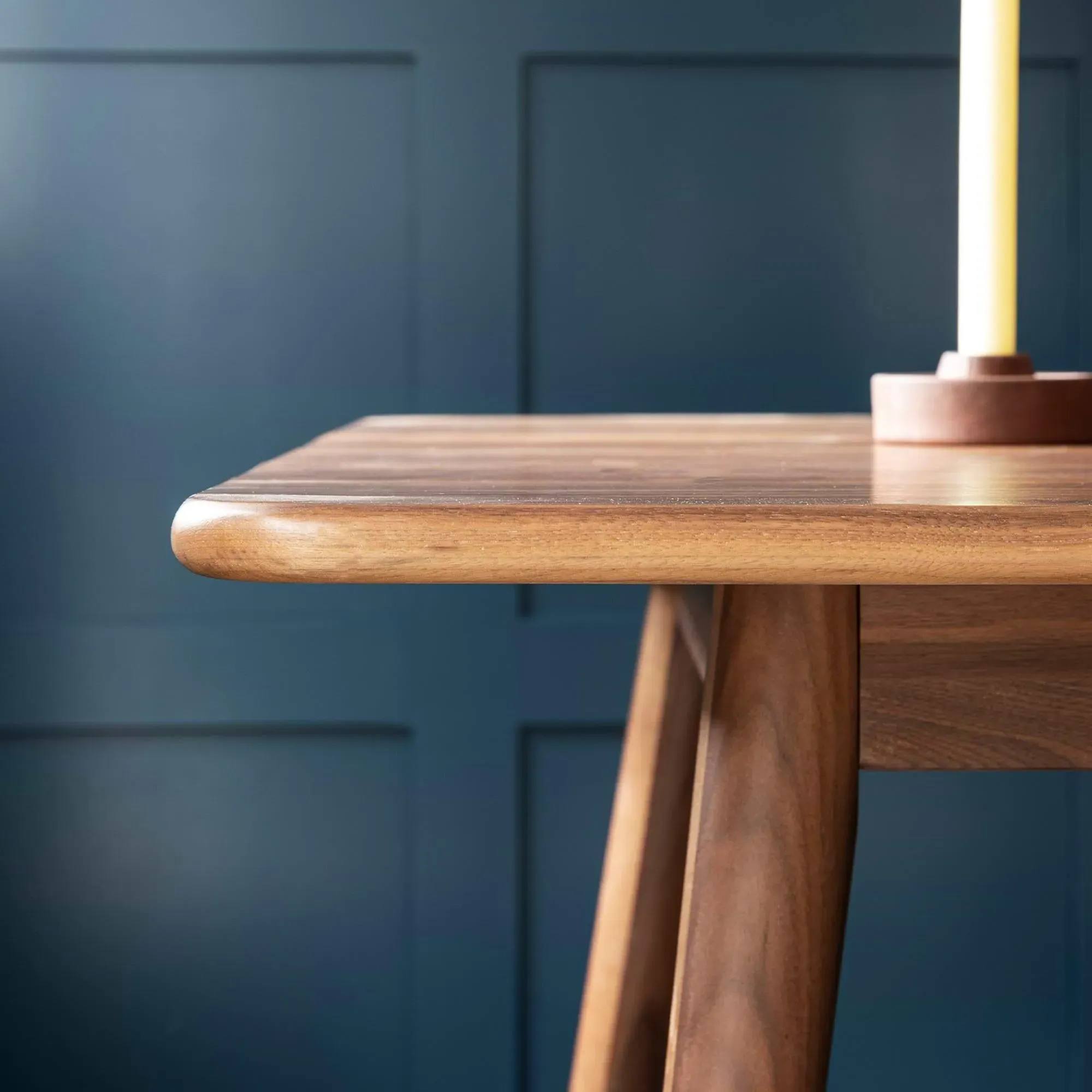 Kersoe Dining Table - Natural, Walnut