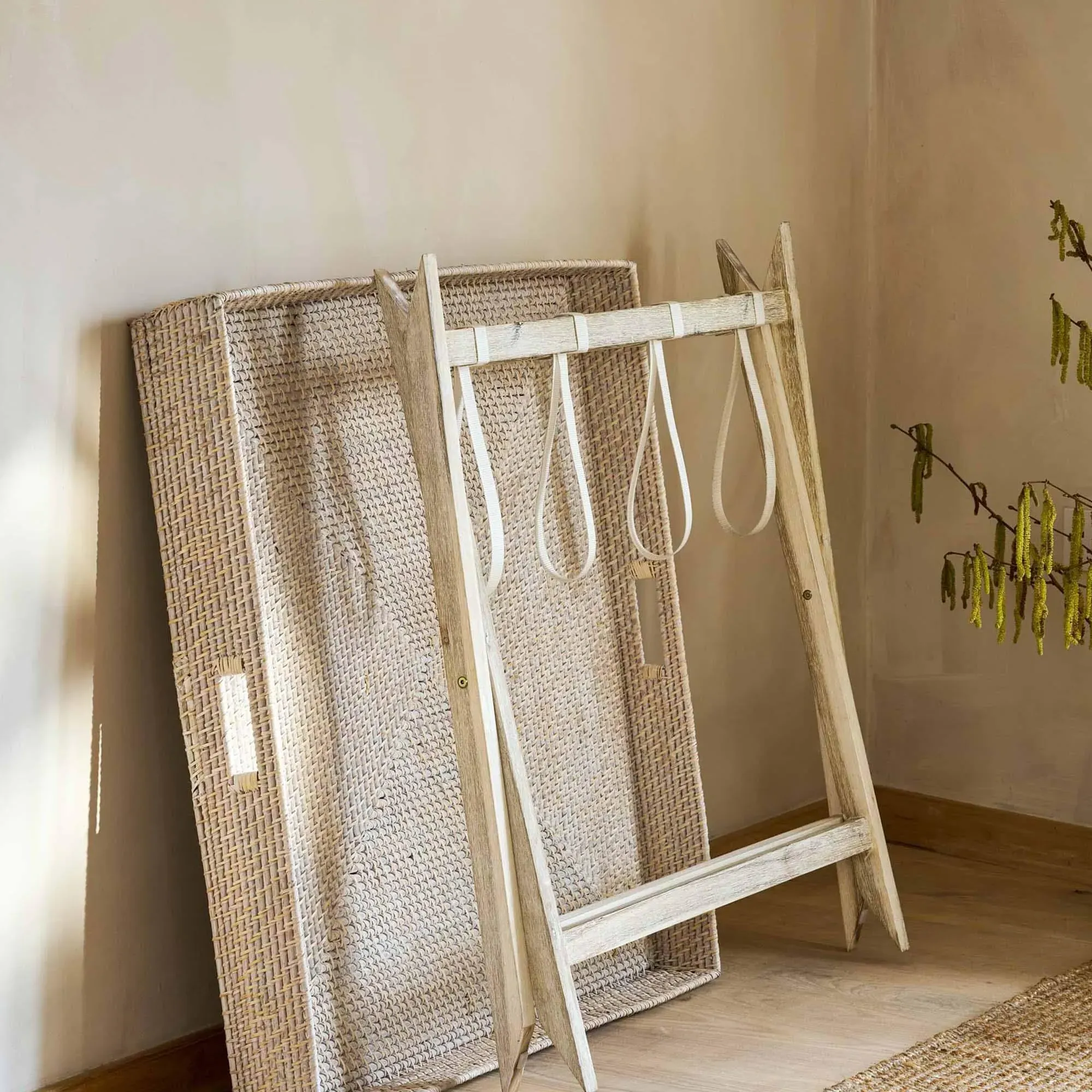 Wittering Square Rattan Tray Table with Stand - White