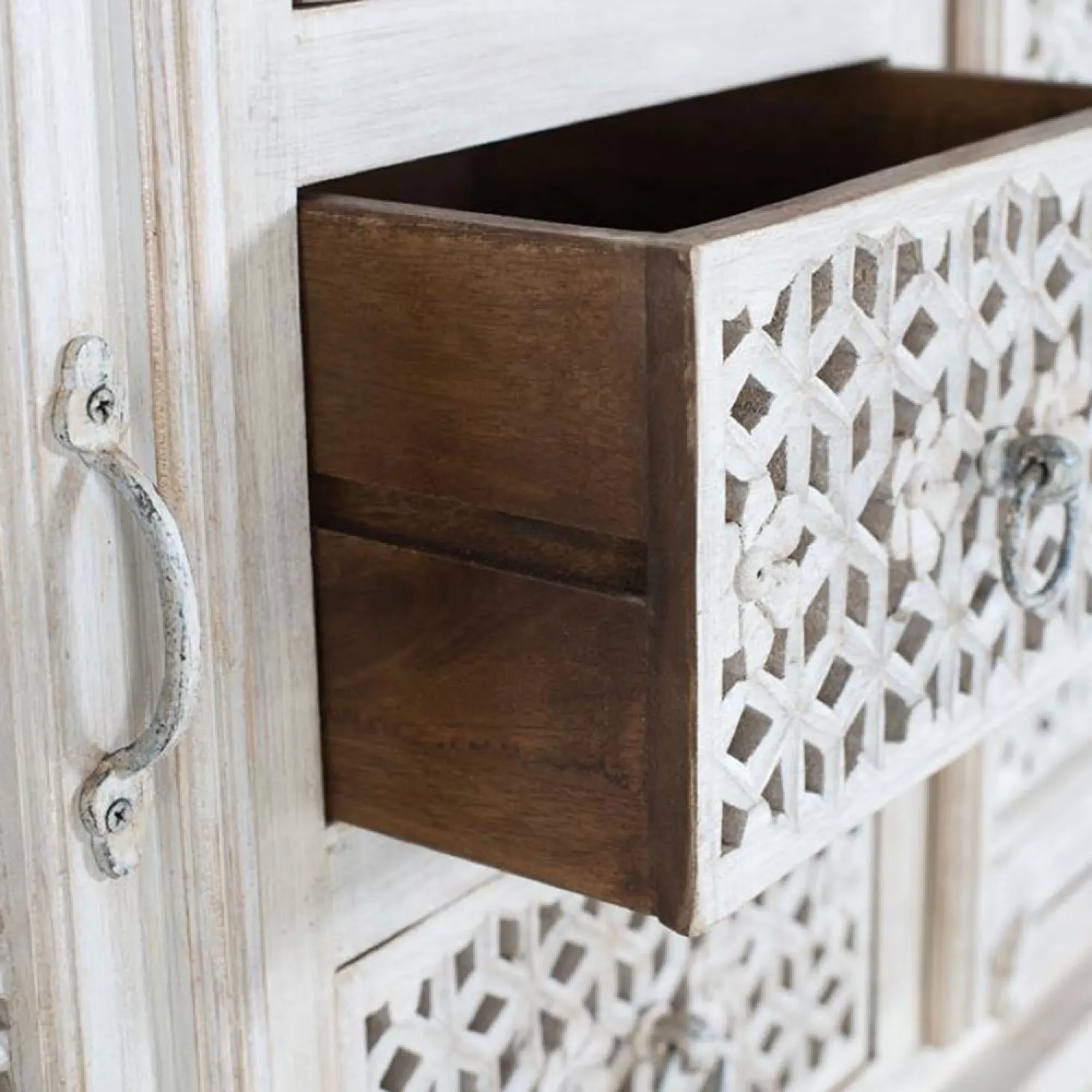 Lomax 2 Door Medium Sideboard - Aged White, Carved Mango Wood