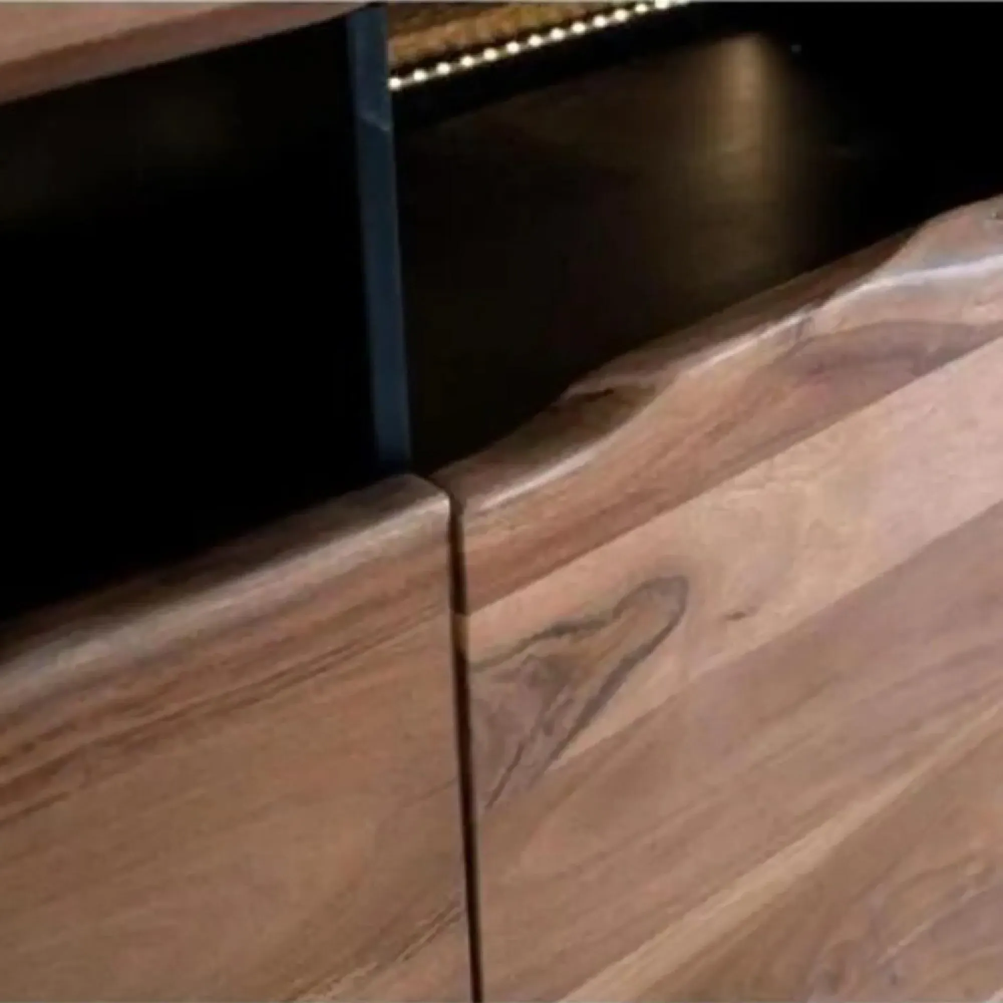 Niarada 3 Door Extra Large Sideboard - Natural, Acacia Wood